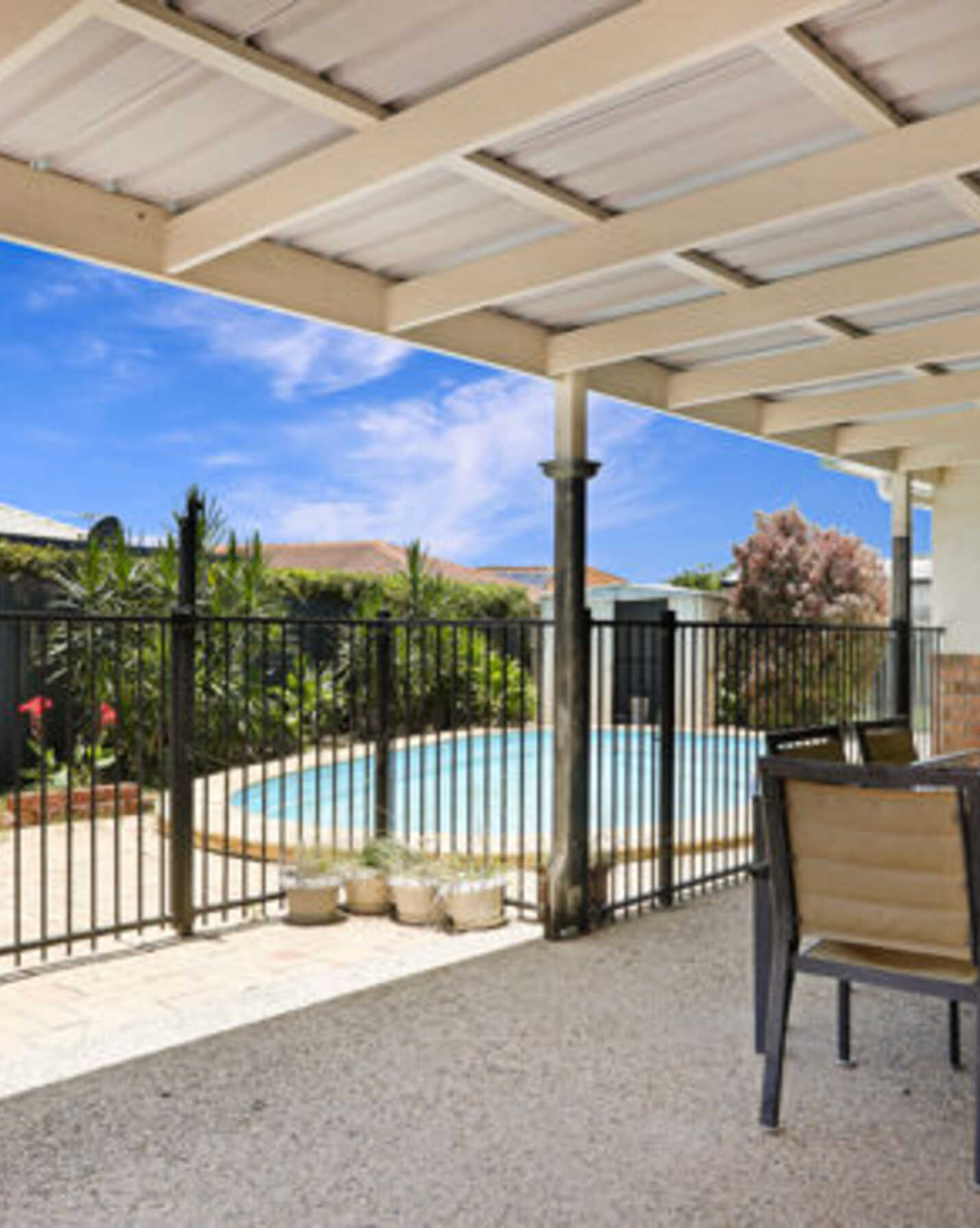 12 Queenscliff Court Sandstone Point, Point - Thumbnail 8