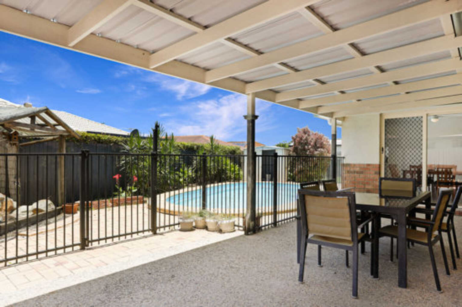 12 Queenscliff Court Sandstone Point 12 Queenscliff Court Sandstone Point