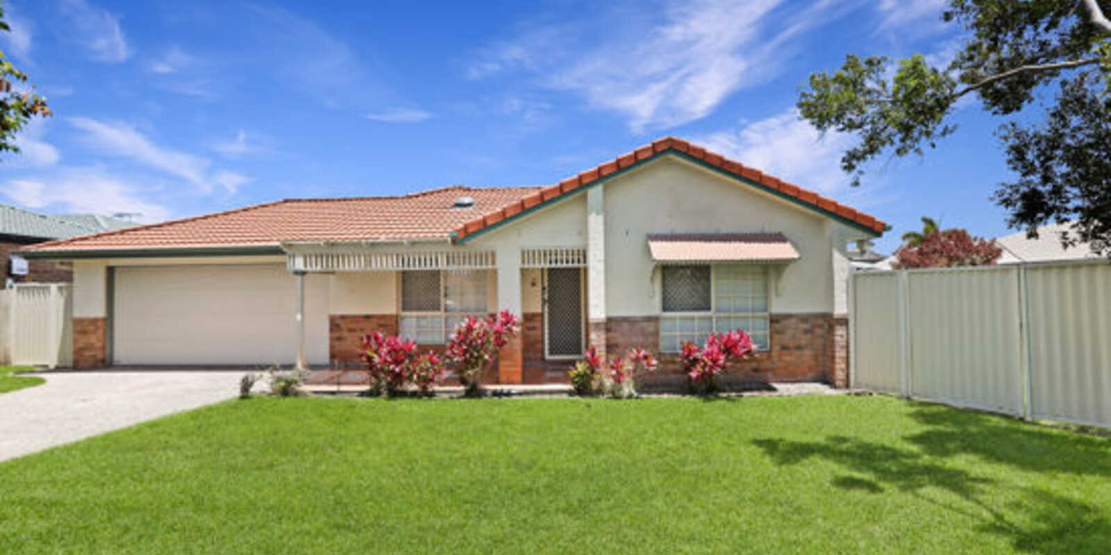 12 Queenscliff Court Sandstone Point 12 Queenscliff Court Sandstone Point