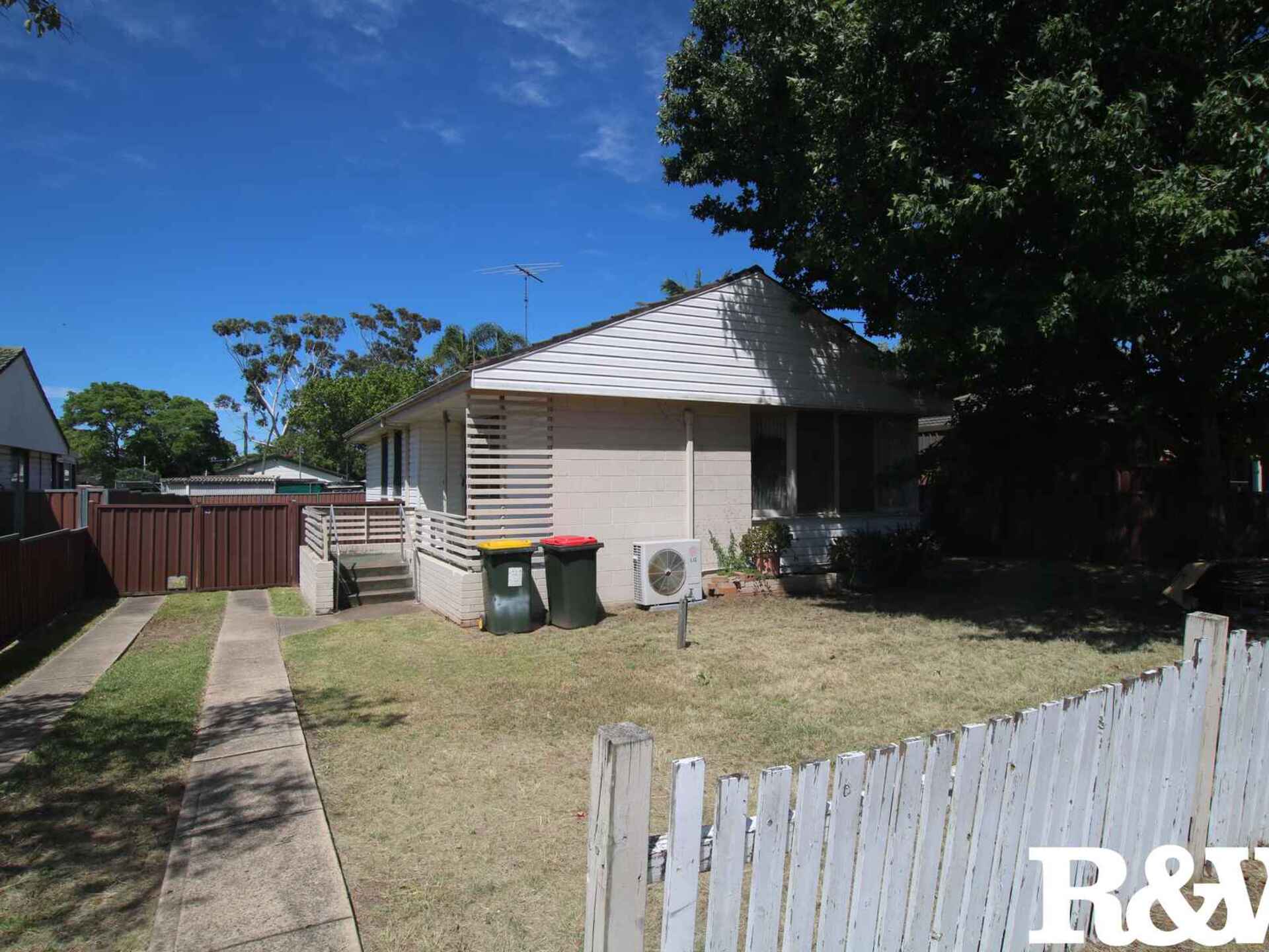 43 Mariana Crescent Lethbridge Park