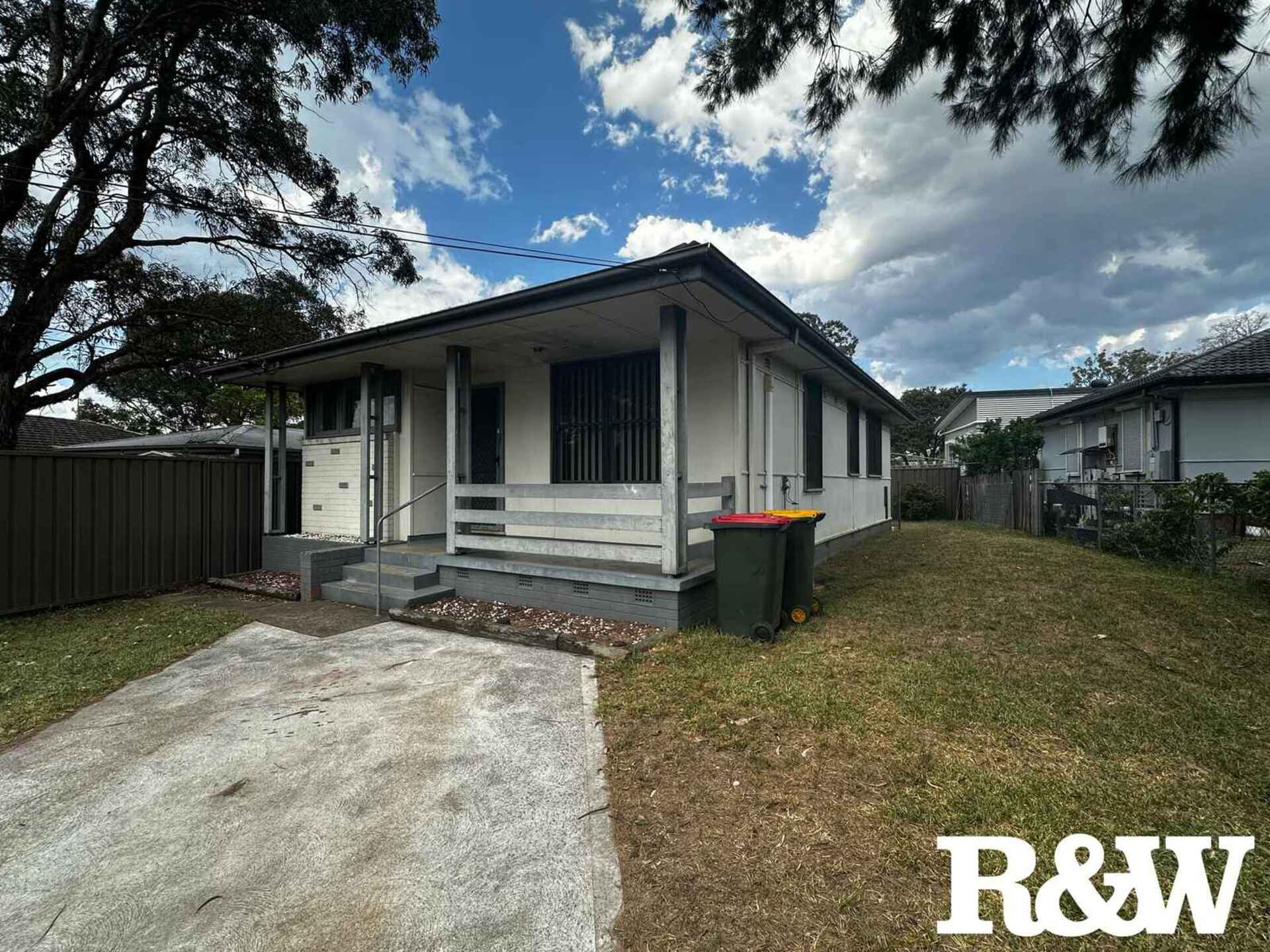 3 Tonga Place Lethbridge Park