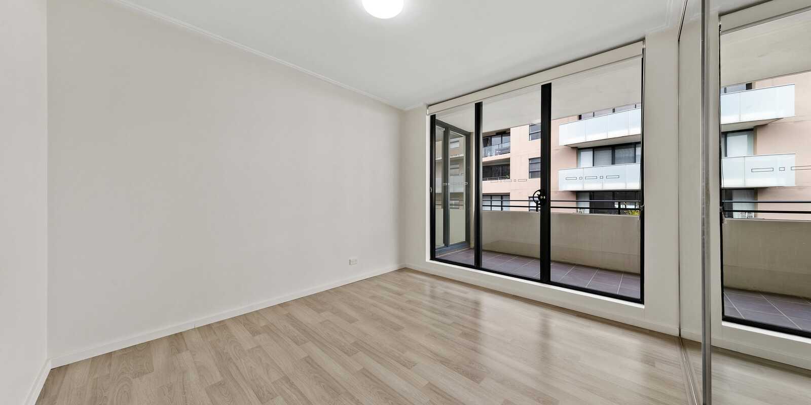 B405/9 Hunter Street Waterloo