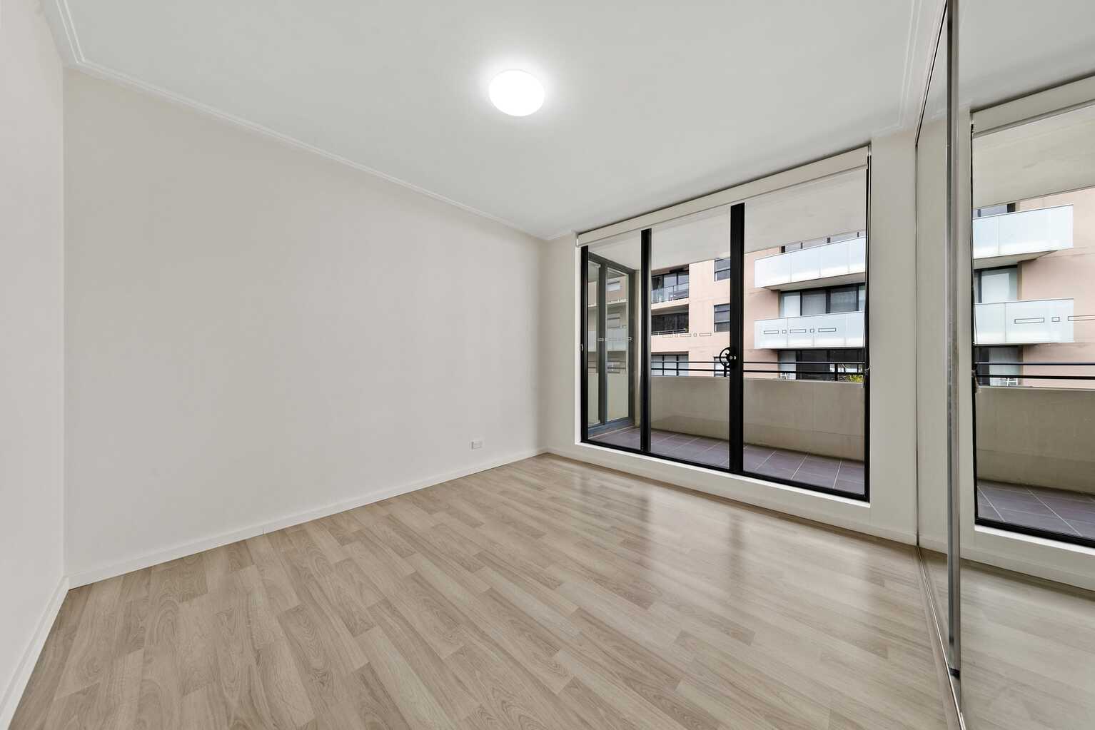 B405/9 Hunter Street Waterloo