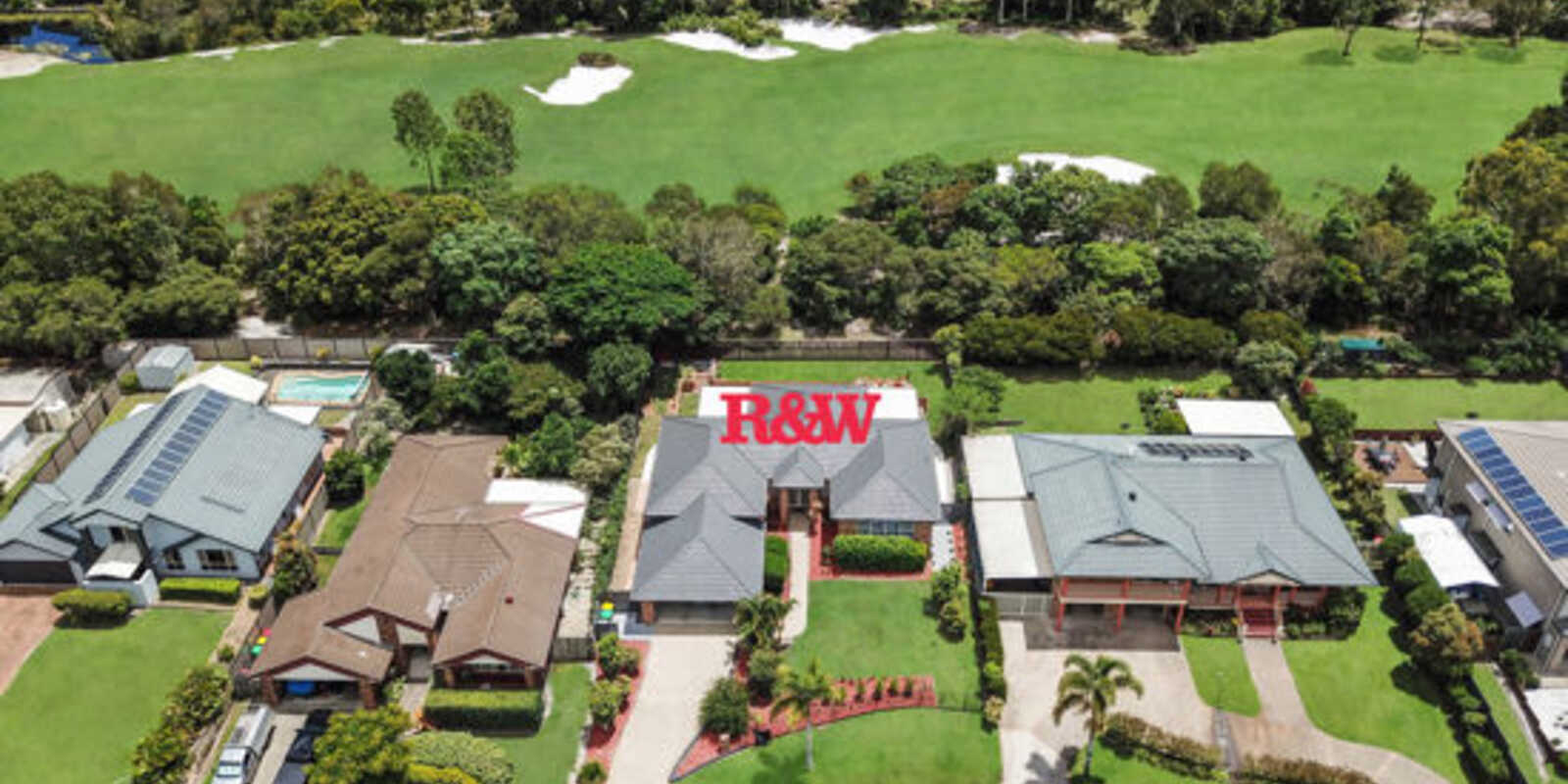 215 Endeavour Drive Banksia Beach 215 Endeavour Drive Banksia Beach