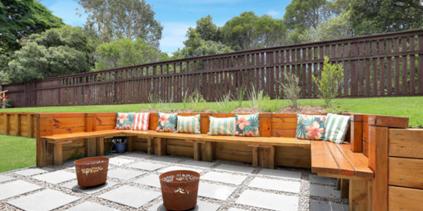 215 Endeavour Drive Banksia Beach 215 Endeavour Drive Banksia Beach