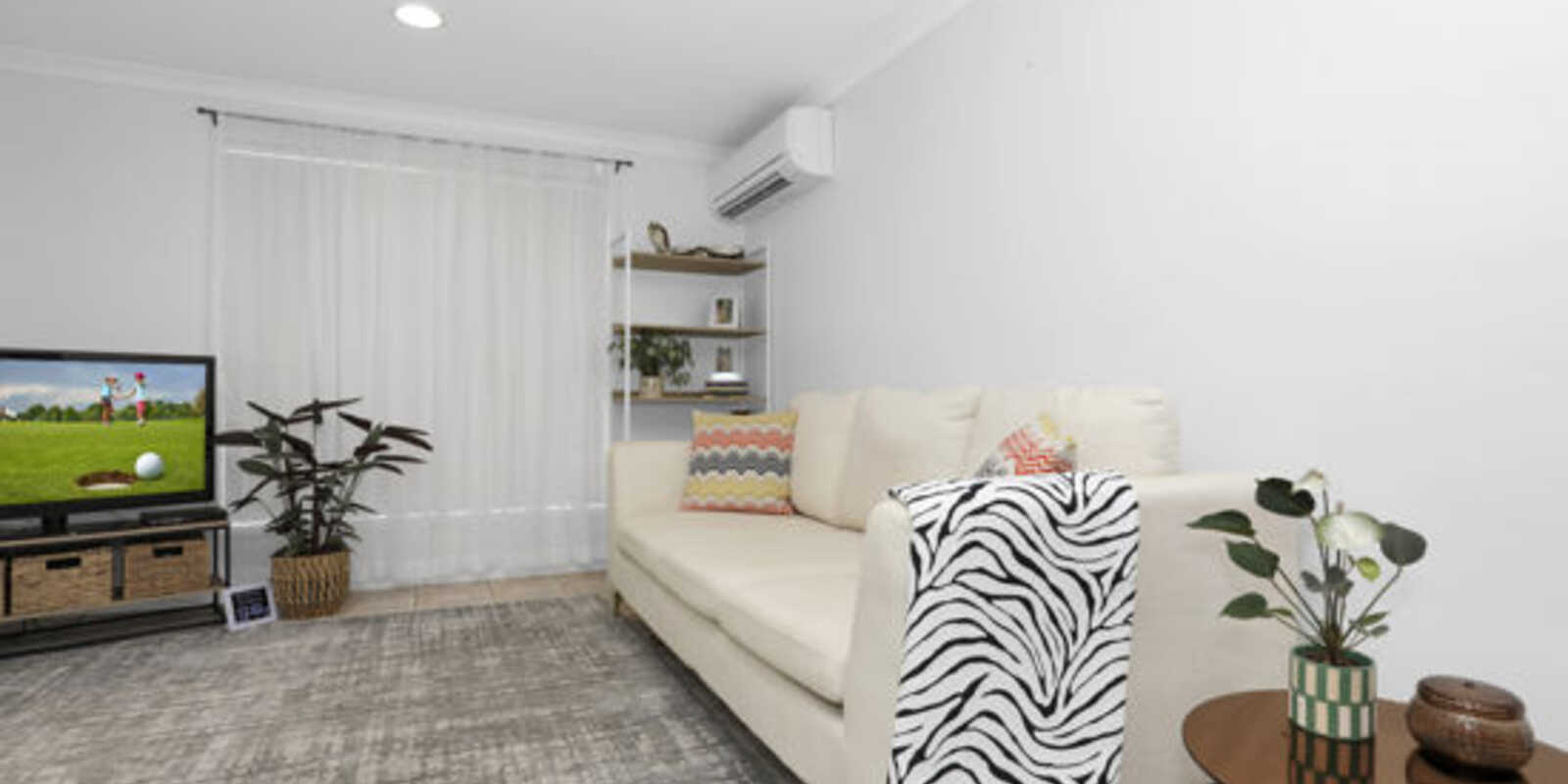 215 Endeavour Drive Banksia Beach 215 Endeavour Drive Banksia Beach