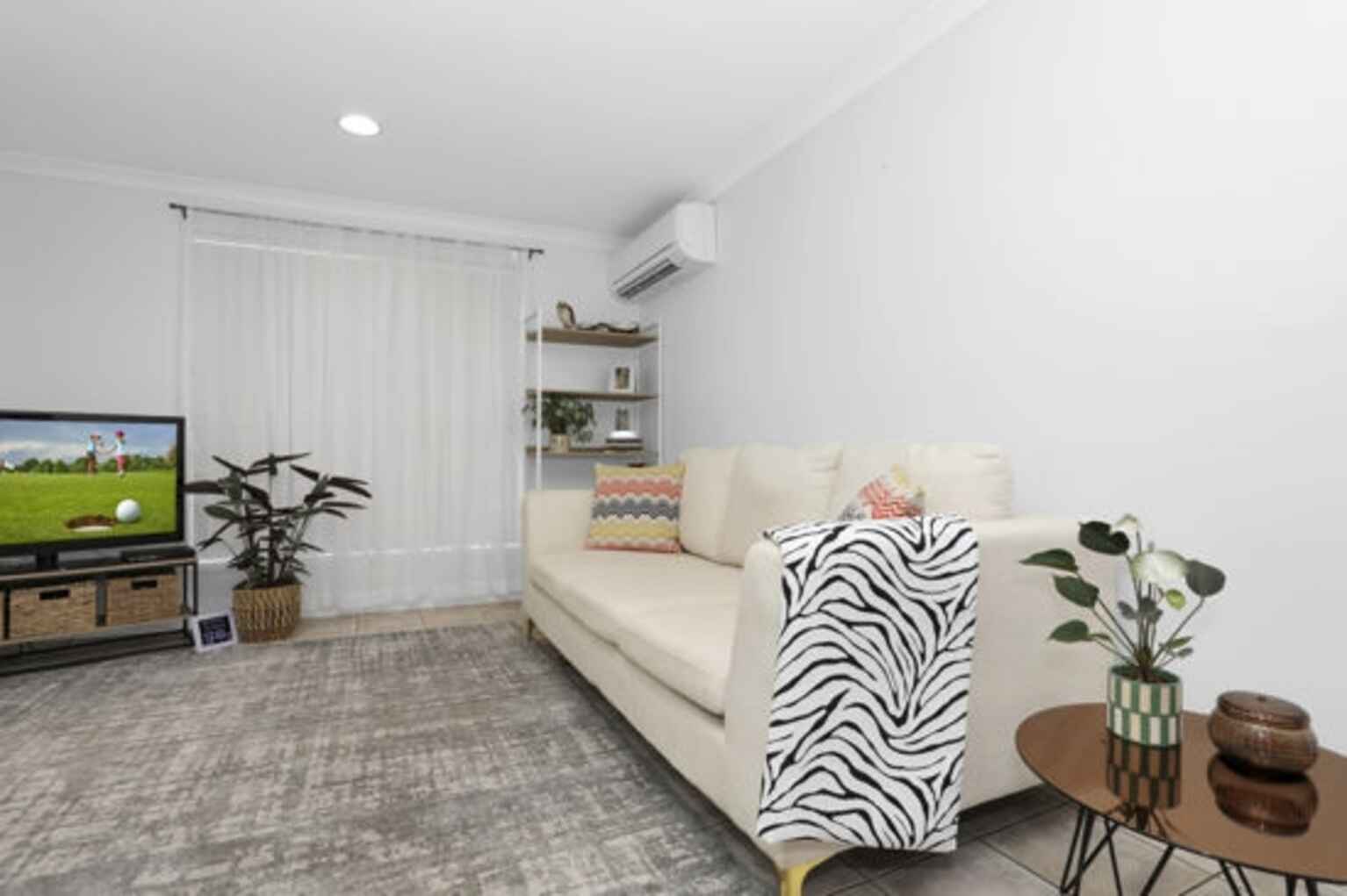 215 Endeavour Drive Banksia Beach 215 Endeavour Drive Banksia Beach