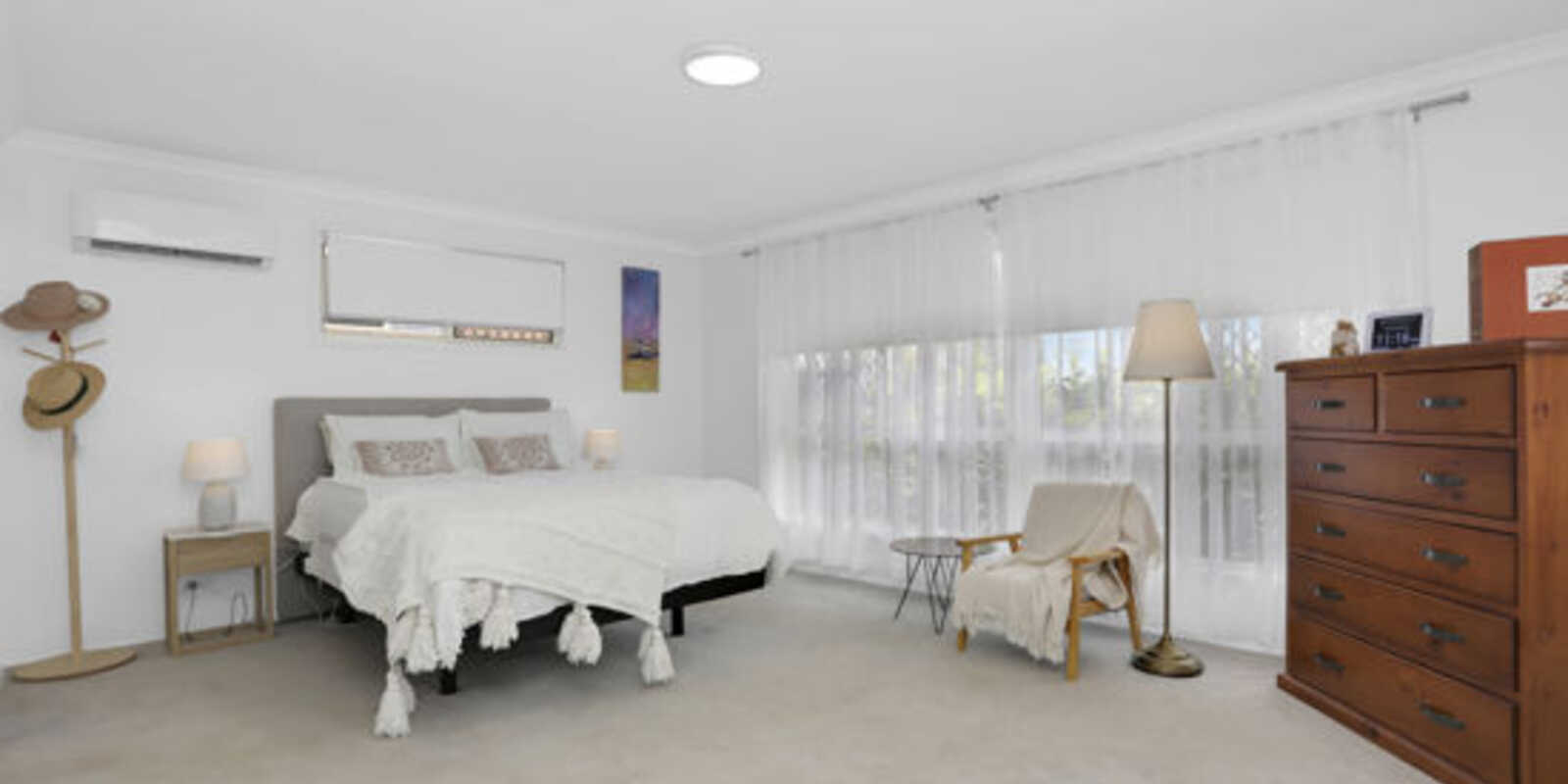 215 Endeavour Drive Banksia Beach 215 Endeavour Drive Banksia Beach