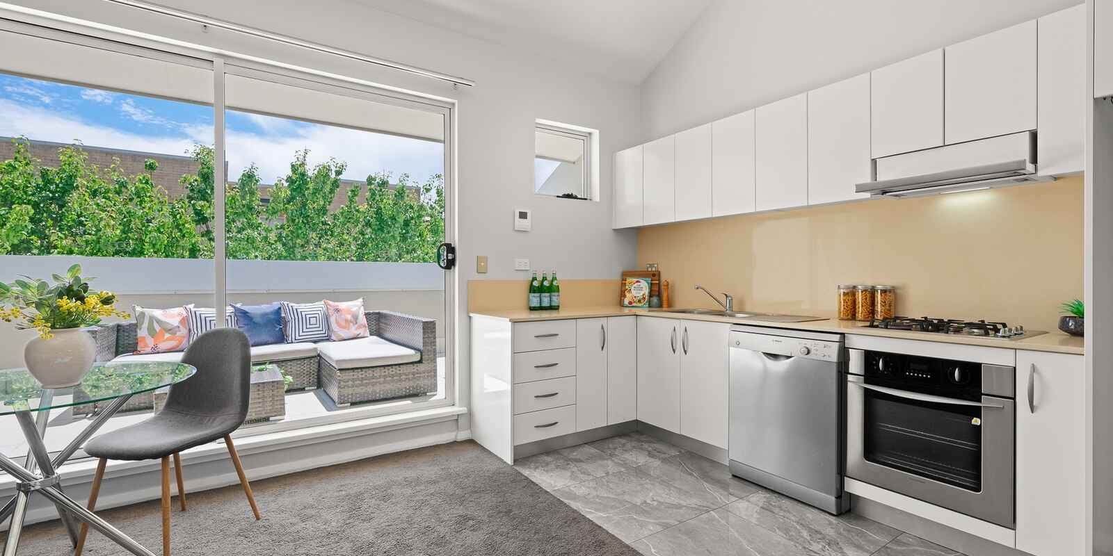 16/20 Close Street Canterbury 16/20 Close Street Canterbury