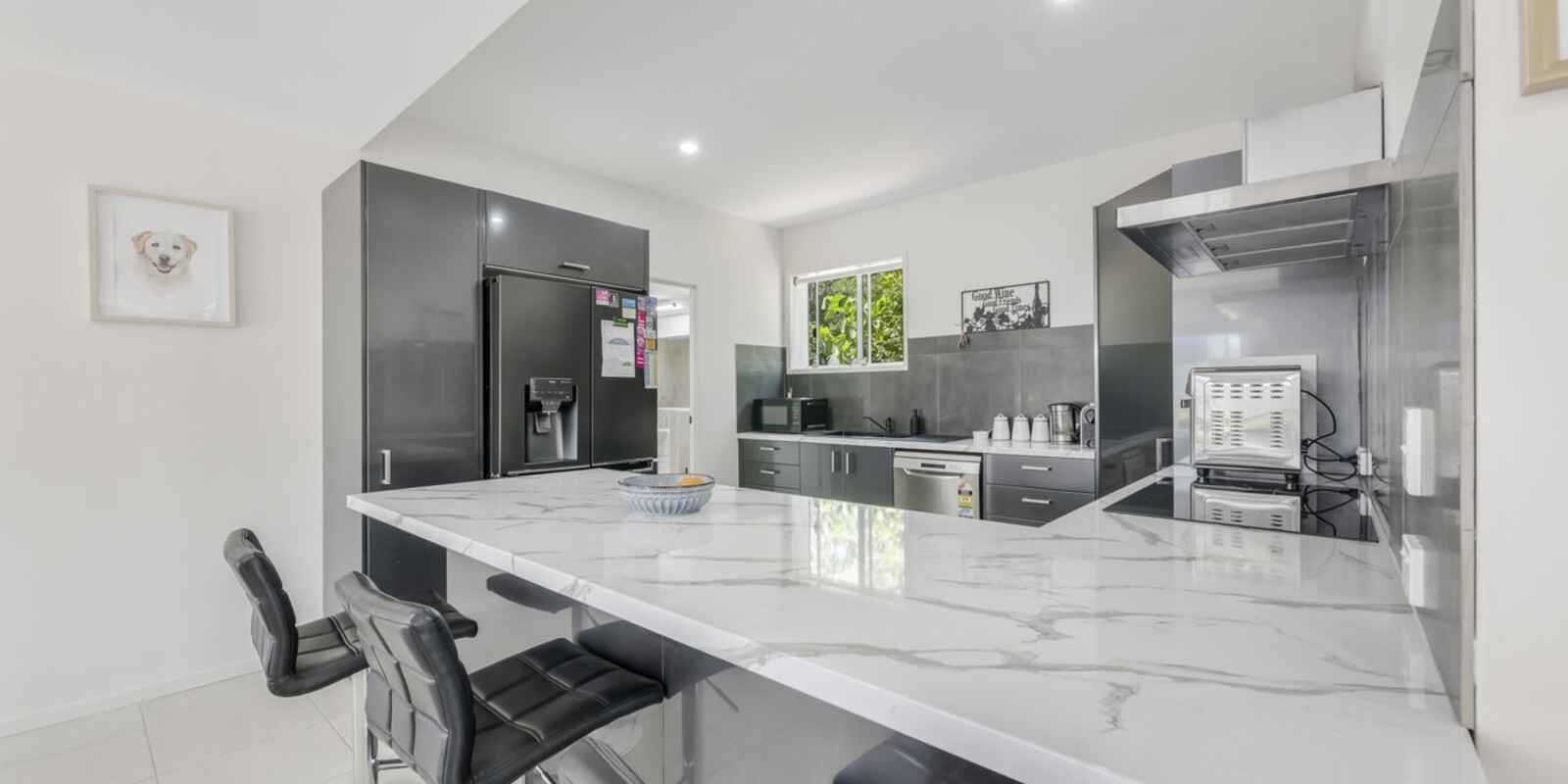 20 Kingfisher Crescent Moore Park Beach 20 Kingfisher Crescent Moore Park Beach