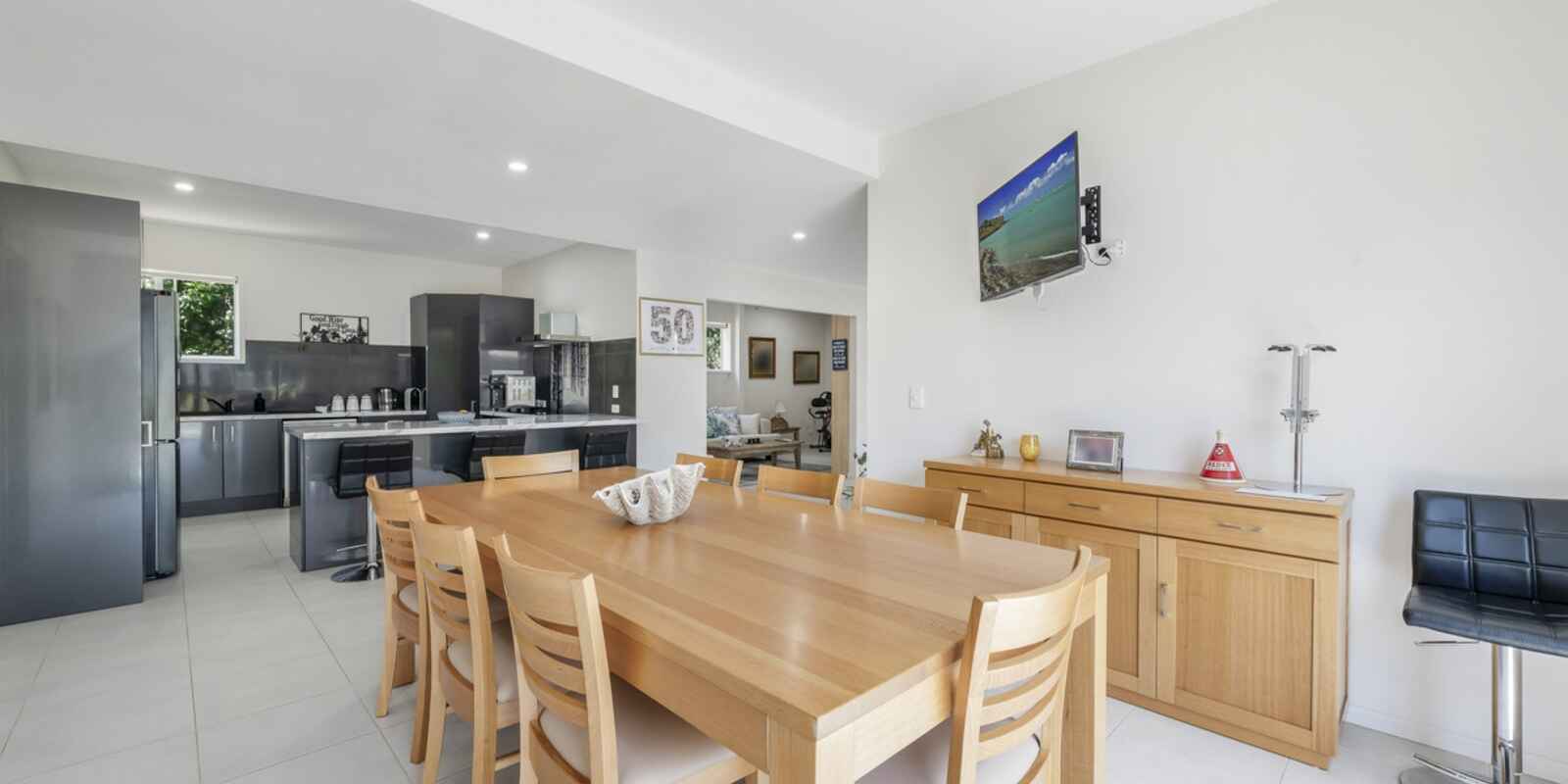 20 Kingfisher Crescent Moore Park Beach 20 Kingfisher Crescent Moore Park Beach