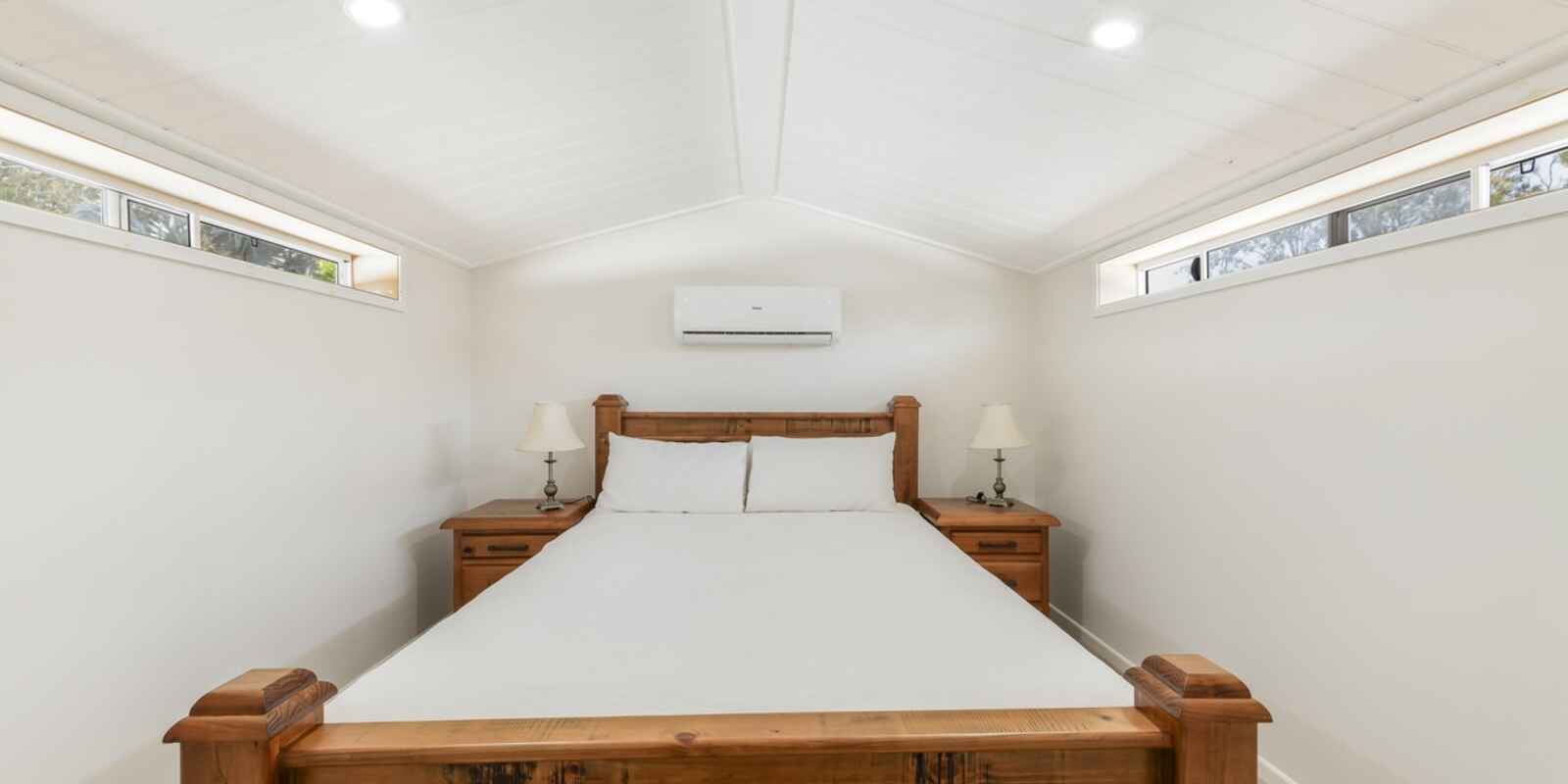 20 Kingfisher Crescent Moore Park Beach 20 Kingfisher Crescent Moore Park Beach