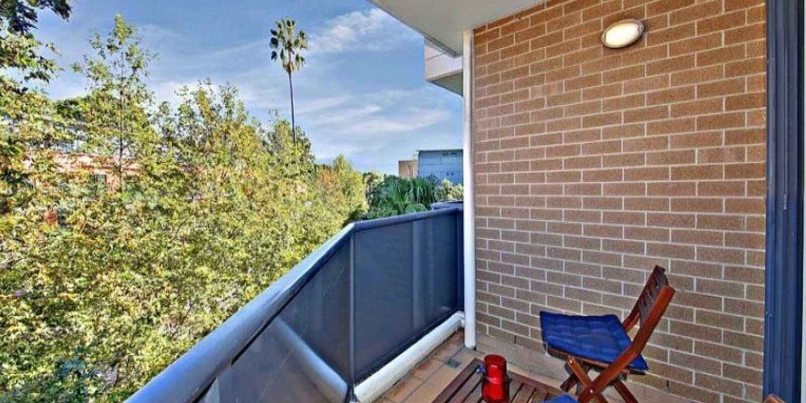 202E/138 Carillon Avenue Newtown