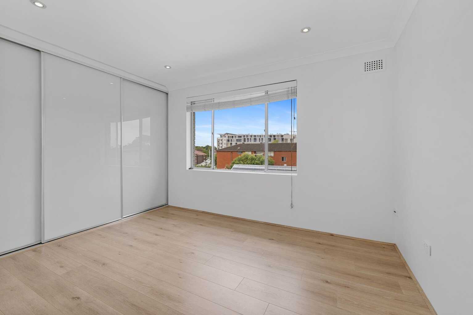 9/20 Addison Street Kensington