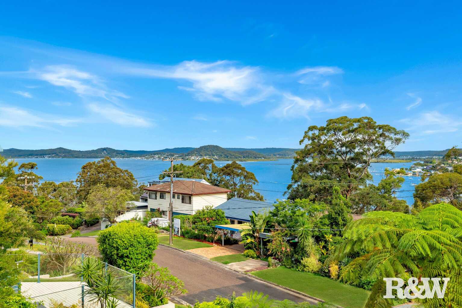 40 Sandstone Crescent Tascott 40 Sandstone Crescent Tascott