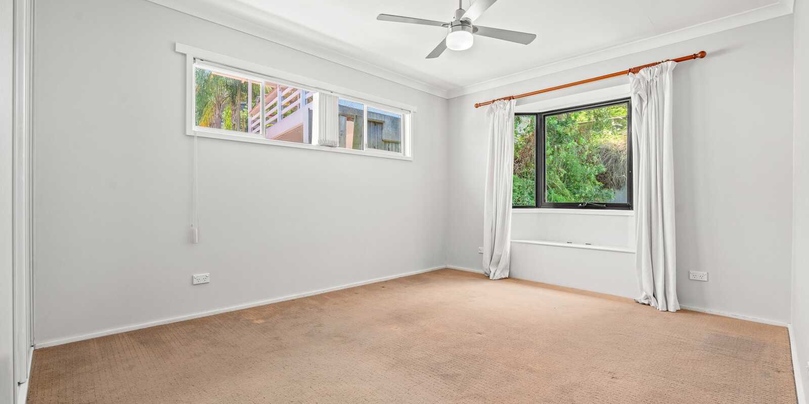 40 Sandstone Crescent Tascott 40 Sandstone Crescent Tascott