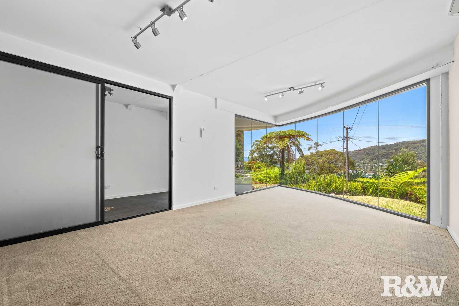 40 Sandstone Crescent Tascott 40 Sandstone Crescent Tascott