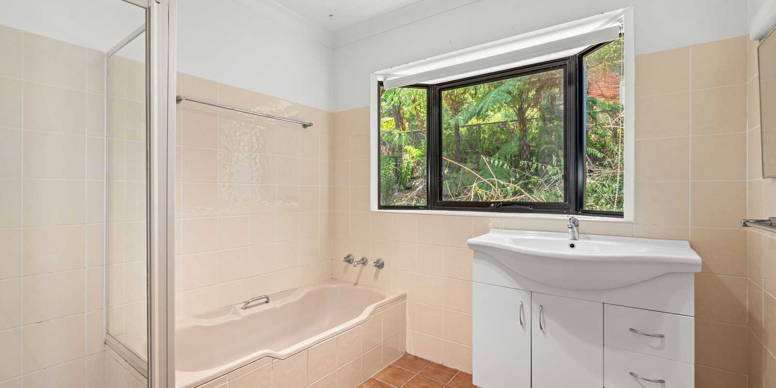 40 Sandstone Crescent Tascott 40 Sandstone Crescent Tascott