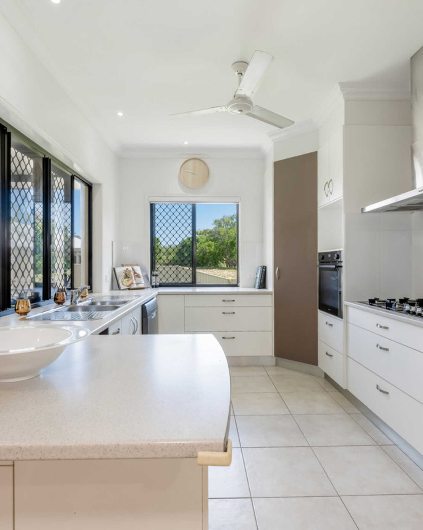 3 Kurrawa Court Moore Park Beach, Beach - Thumbnail 5