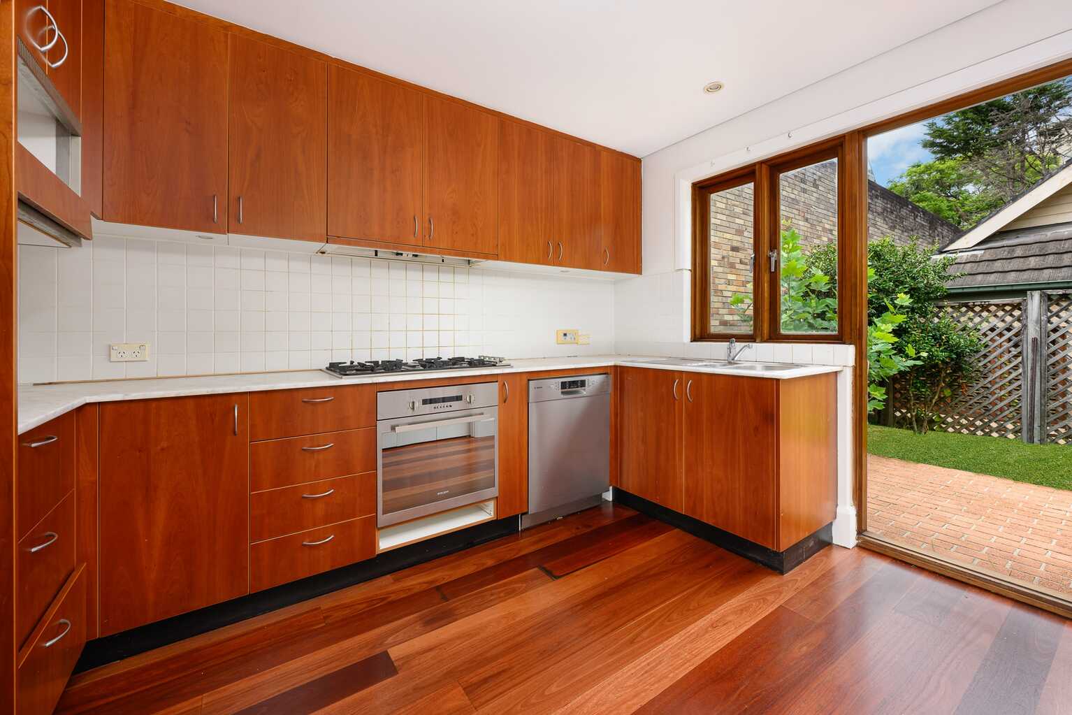8A Bay Road North Sydney 8A Bay Road North Sydney