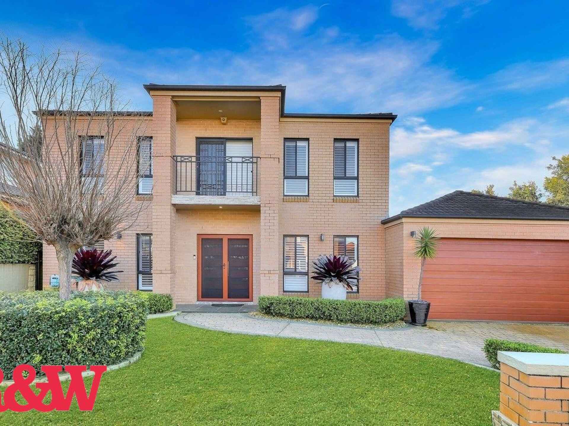 9 James Meehan Way Macquarie Links