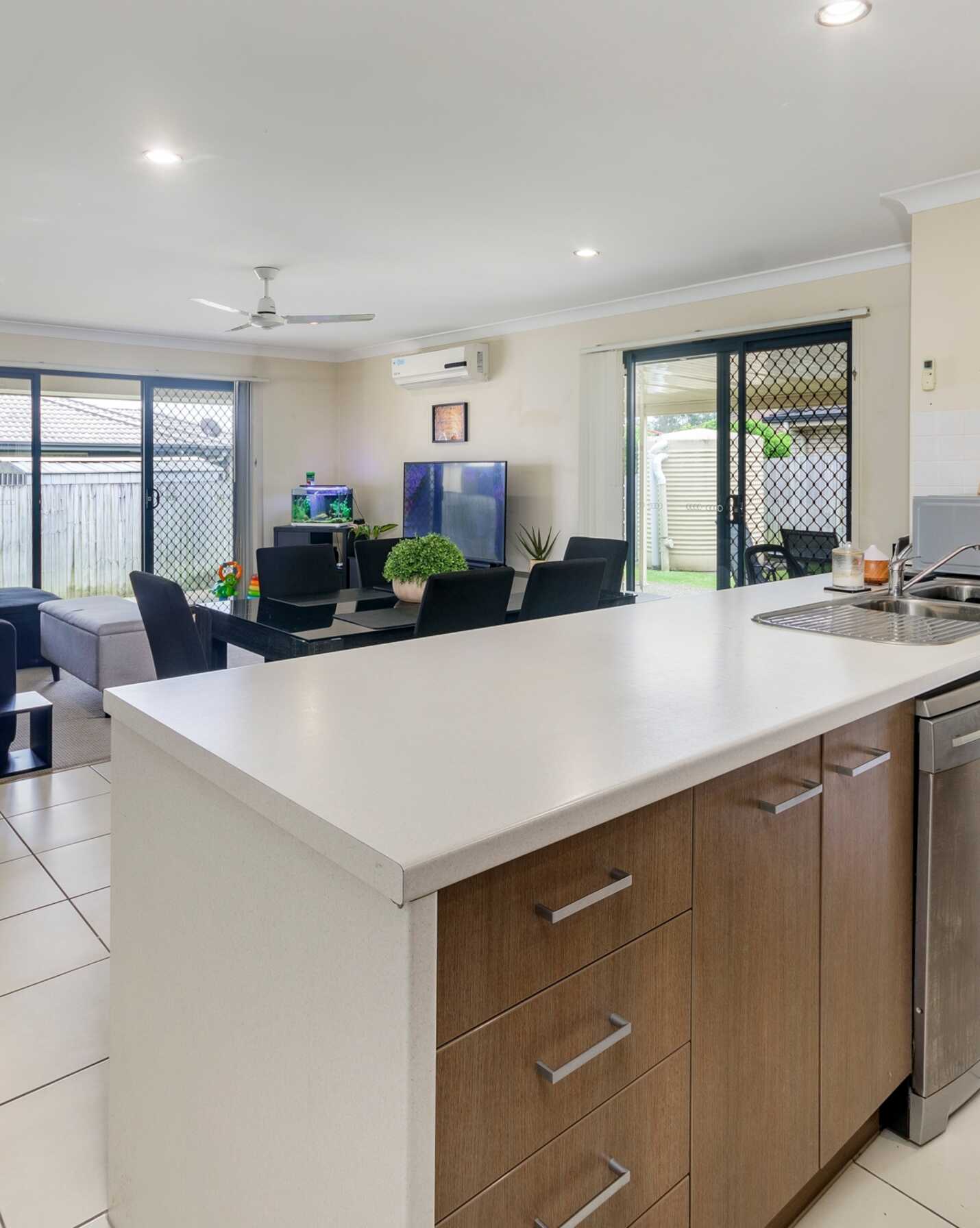 18 Peggy Road Bellmere, Bellmere - Thumbnail 6
