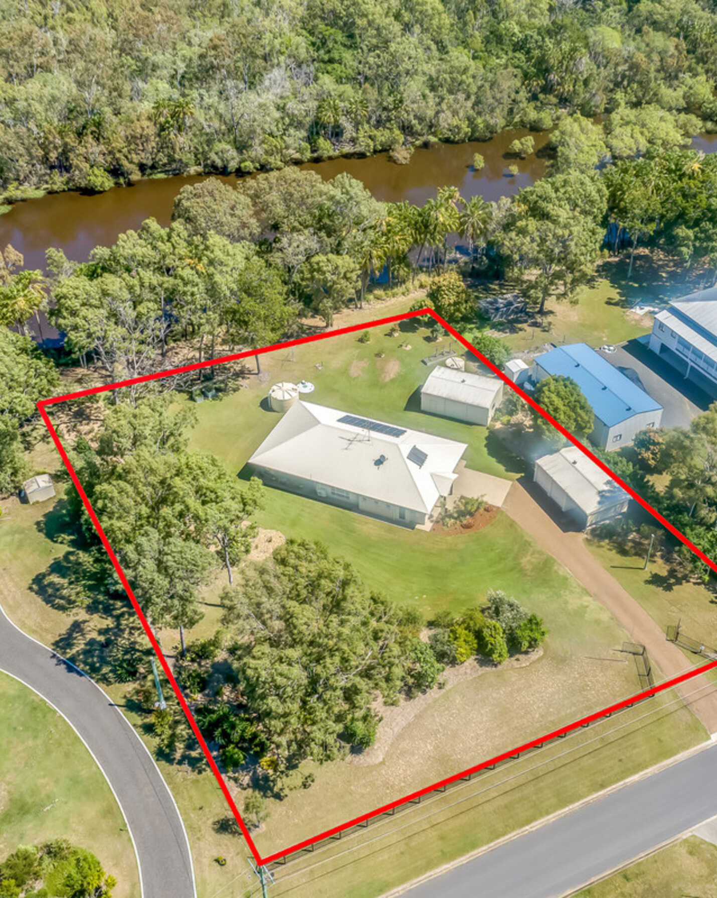 42 Kingfisher Crescent Moore Park Beach, Beach - Thumbnail 3