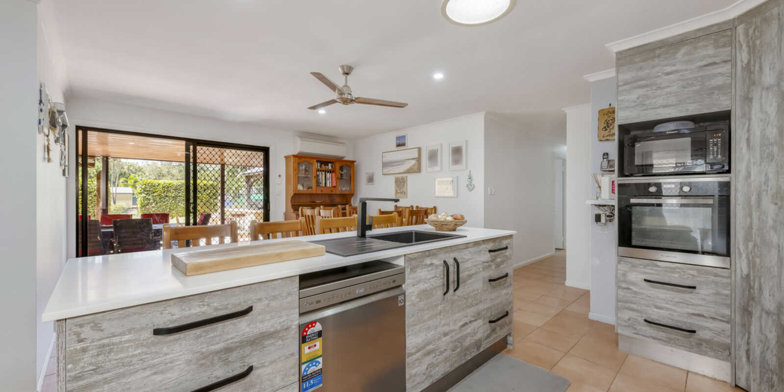 5 Woodlands Lane Moore Park Beach 5 Woodlands Lane Moore Park Beach