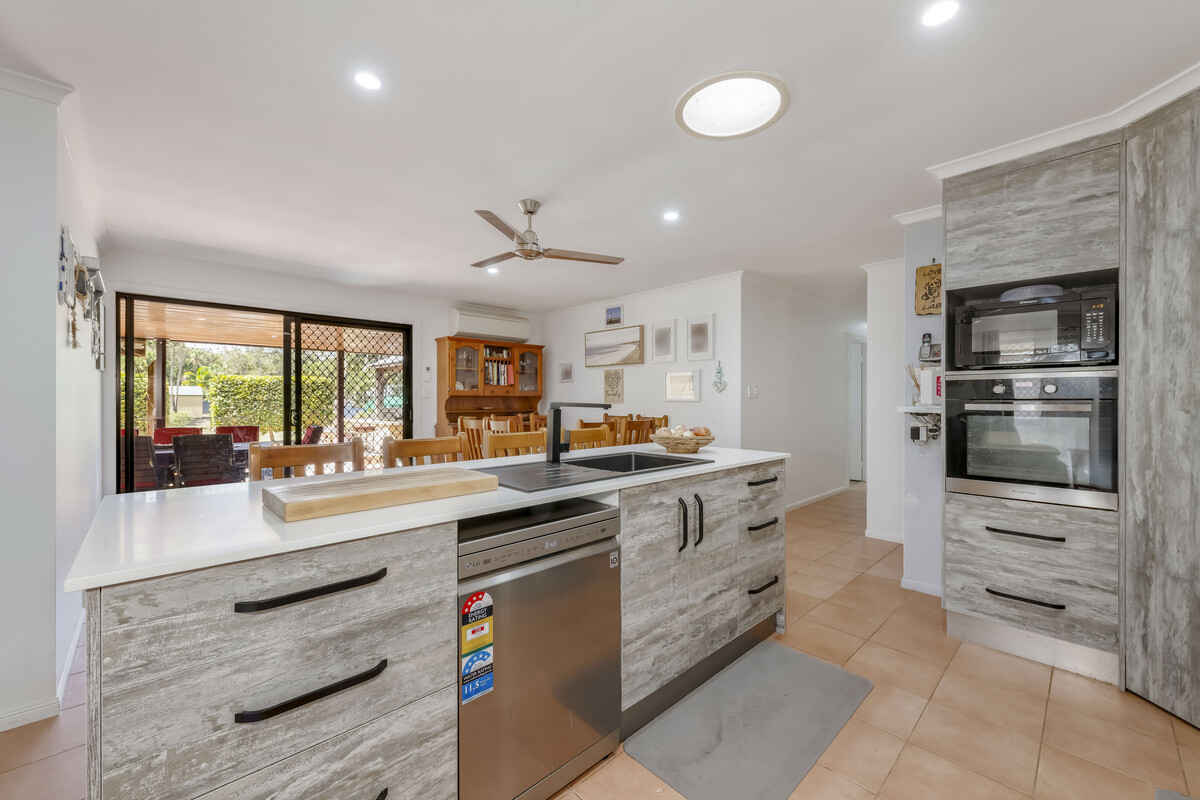 5 Woodlands Lane Moore Park Beach 5 Woodlands Lane Moore Park Beach