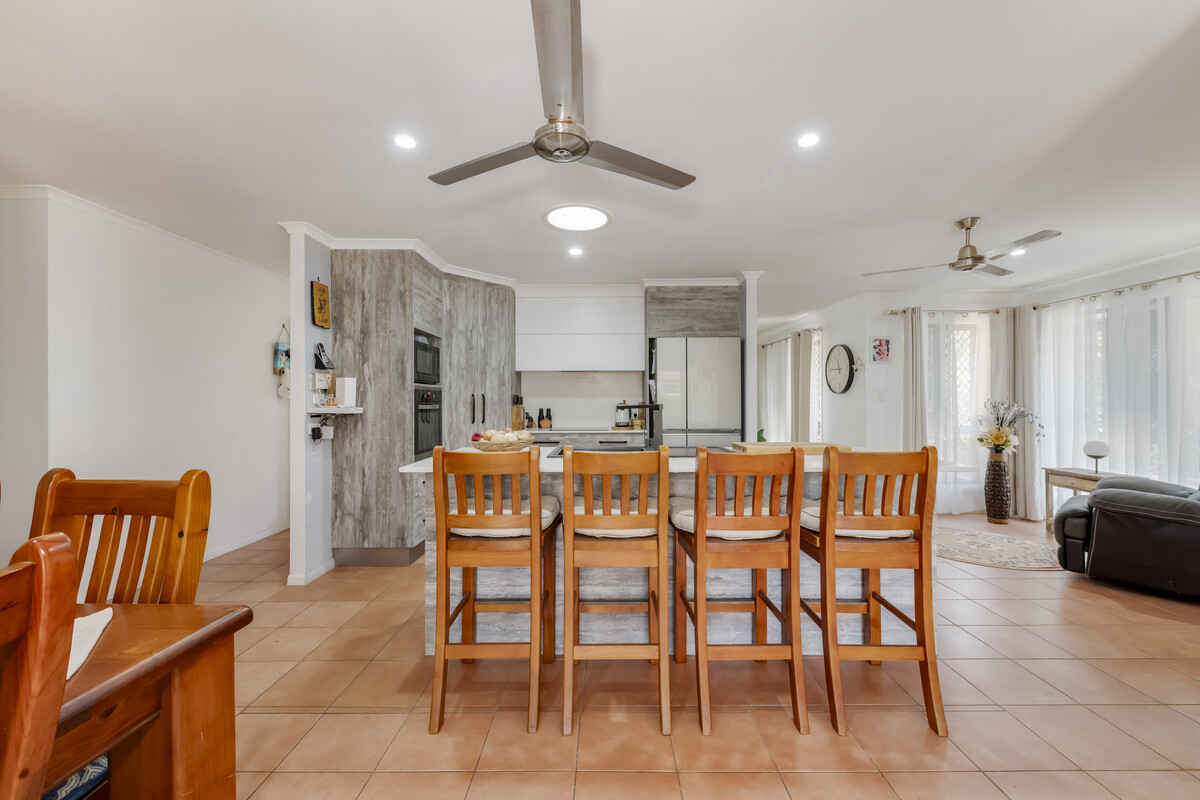 5 Woodlands Lane Moore Park Beach 5 Woodlands Lane Moore Park Beach