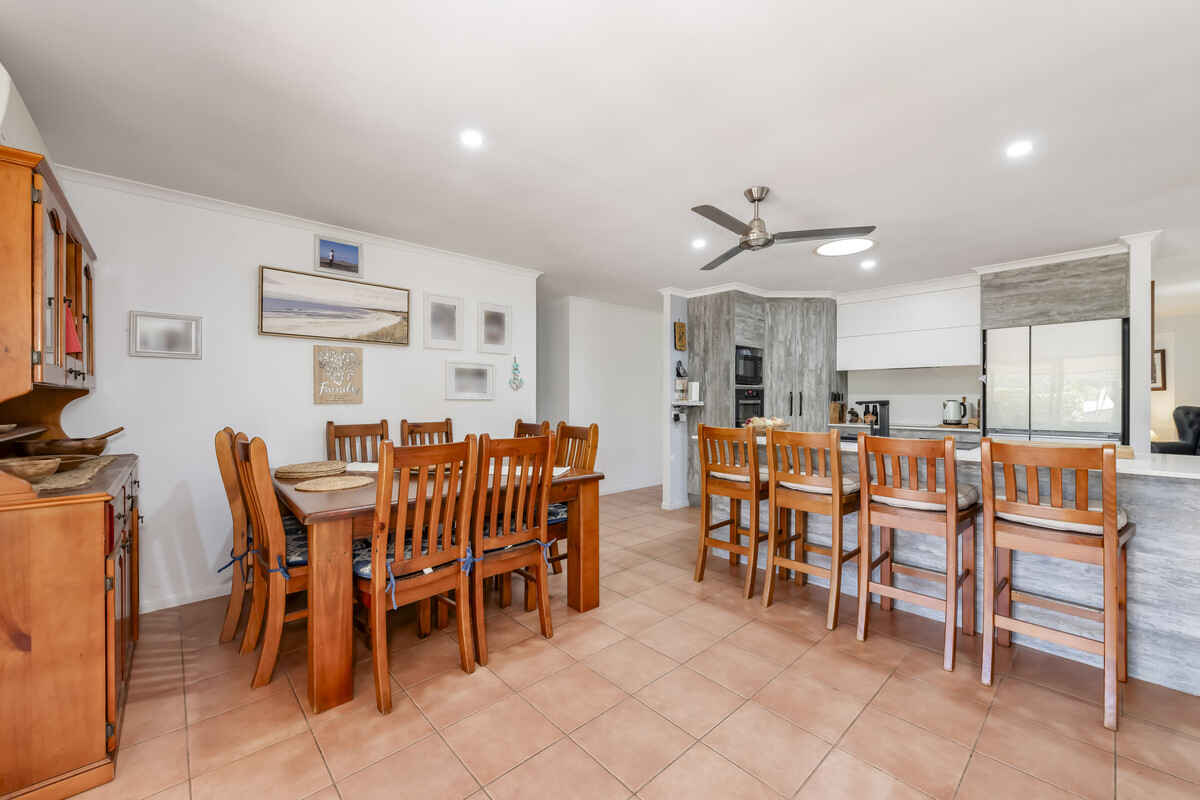 5 Woodlands Lane Moore Park Beach 5 Woodlands Lane Moore Park Beach