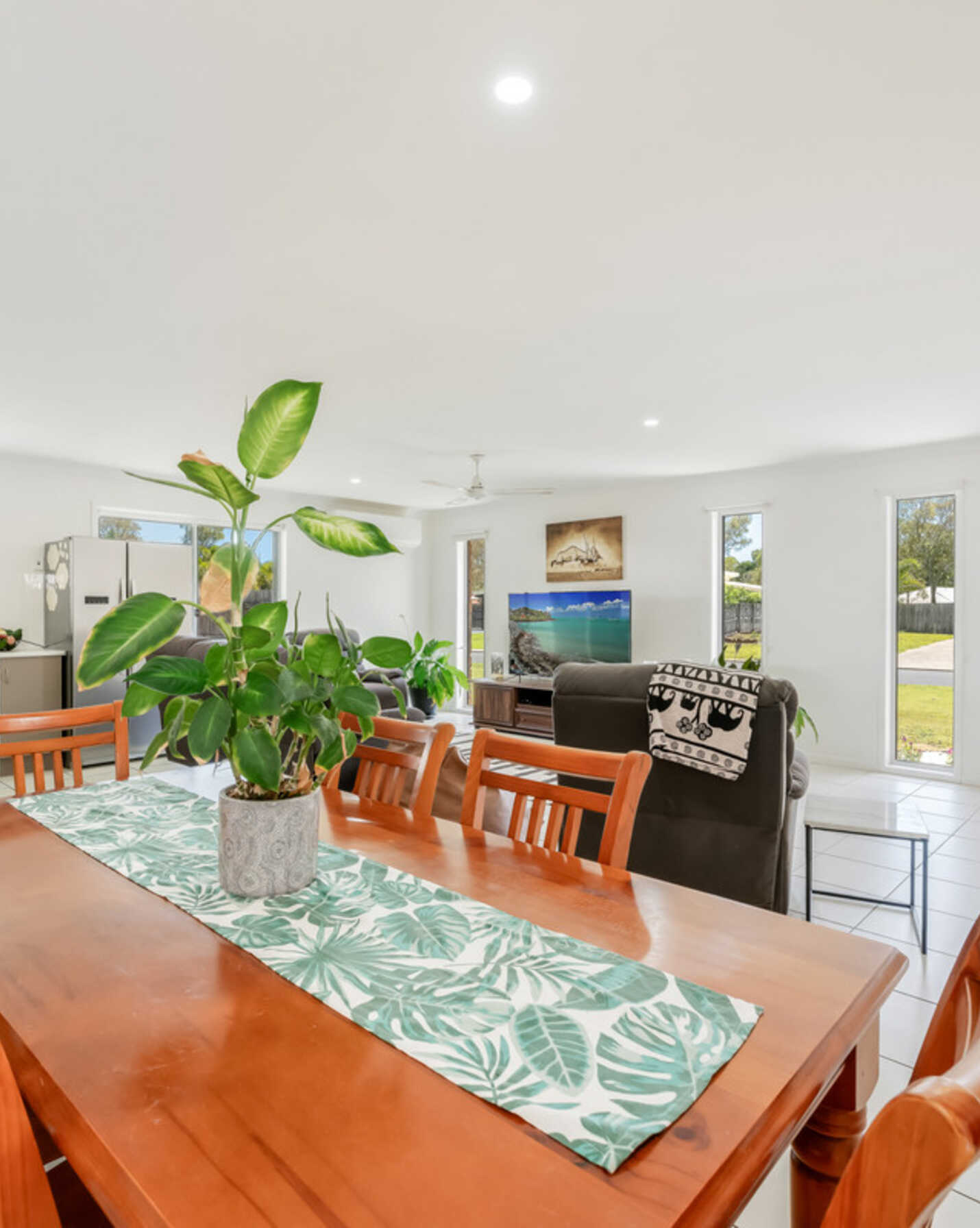 25 Regency Road Moore Park Beach, Beach - Thumbnail 4
