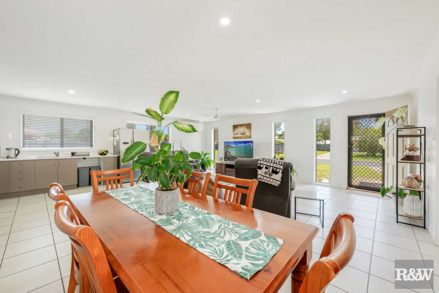 25 Regency Road Moore Park Beach 25 Regency Road Moore Park Beach