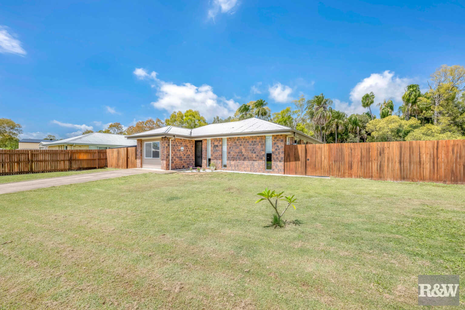 25 Regency Road Moore Park Beach 25 Regency Road Moore Park Beach