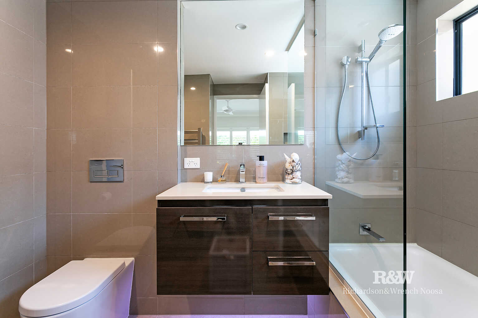 825/100 Resort Drive Noosa Heads