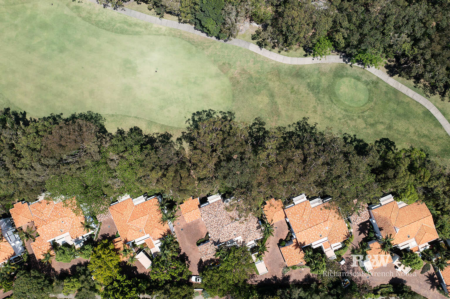 825/100 Resort Drive Noosa Heads
