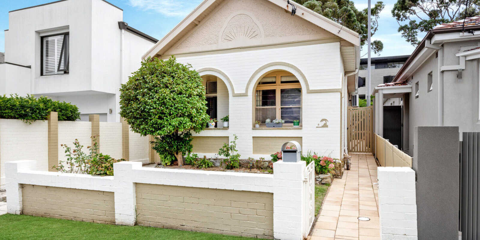 8 Roberts Street Rose Bay 8 Roberts Street Rose Bay
