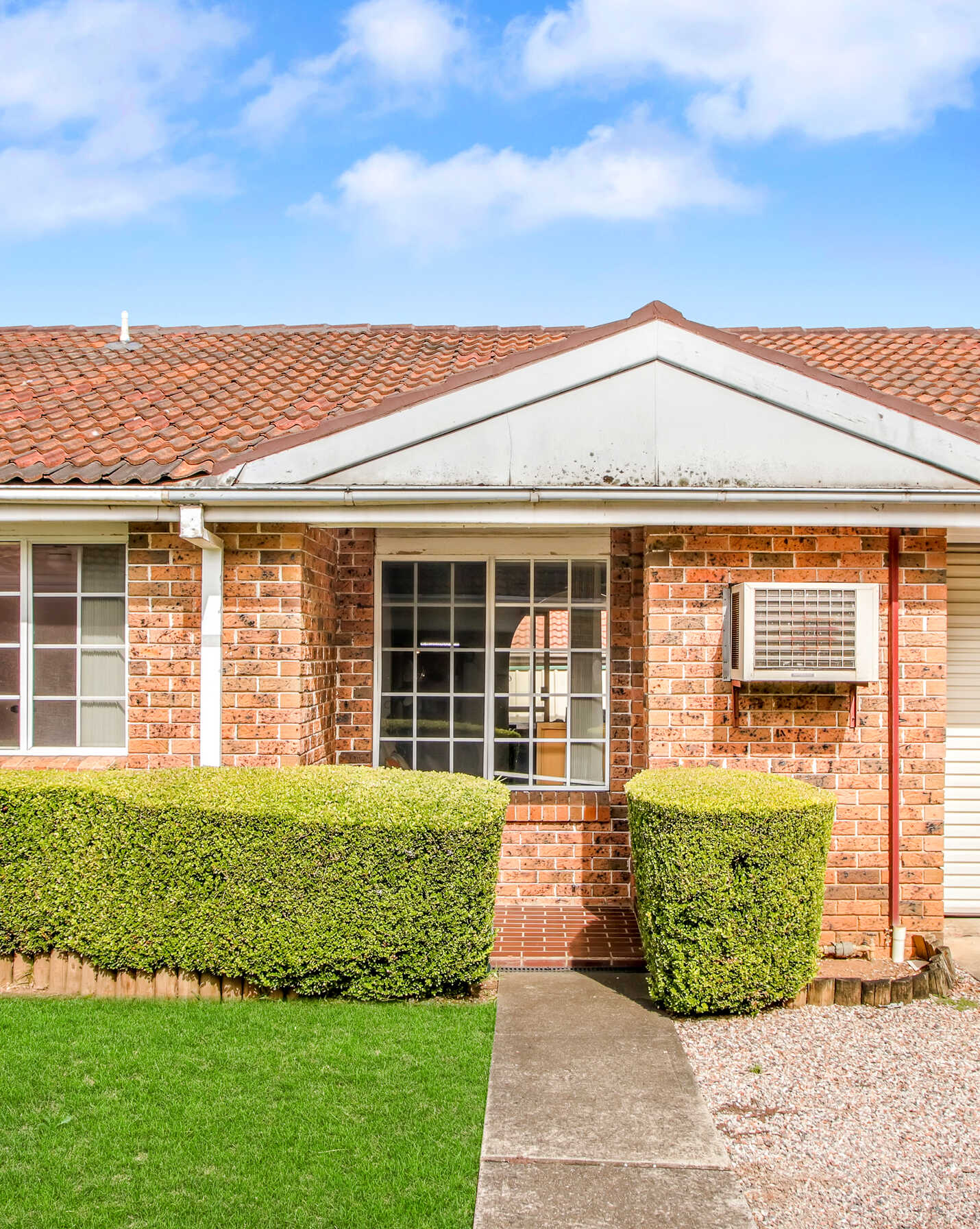 8/19 Fifth Avenue Blacktown, Blacktown - Image 1