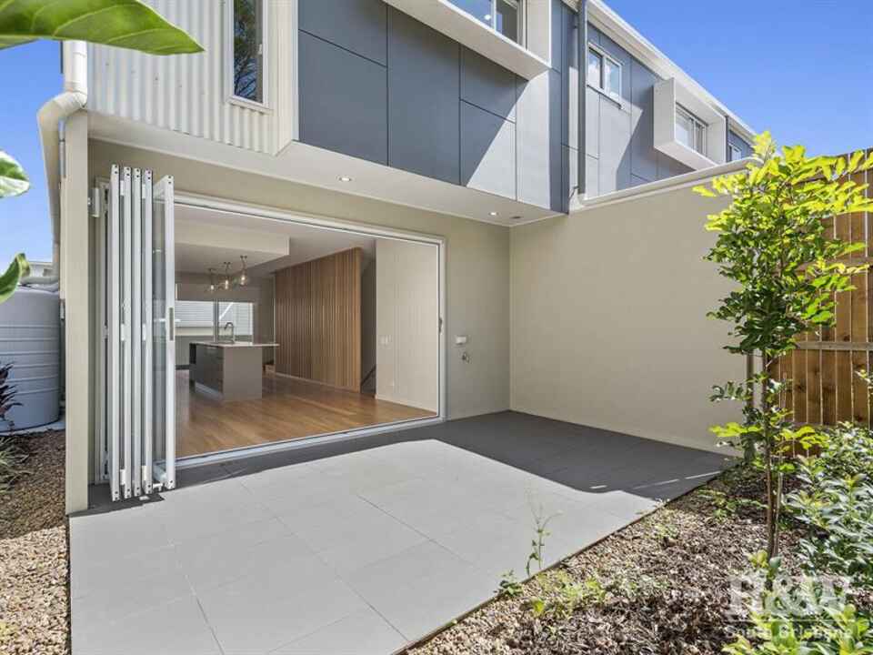 8/43 Raby Road Coorparoo