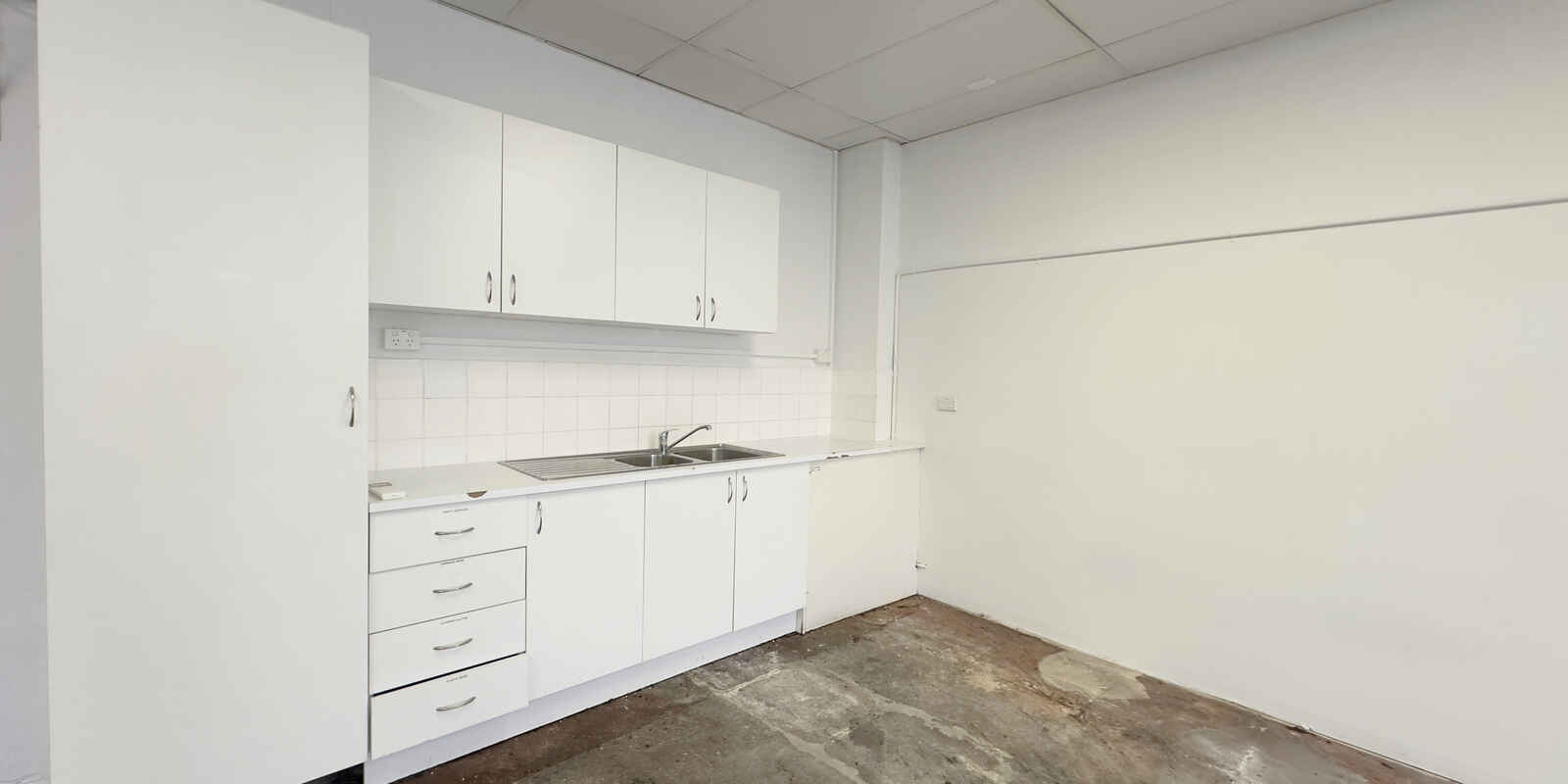 Shop 1/64 - 70 Main Street Blacktown Shop 1/64 - 70 Main Street Blacktown