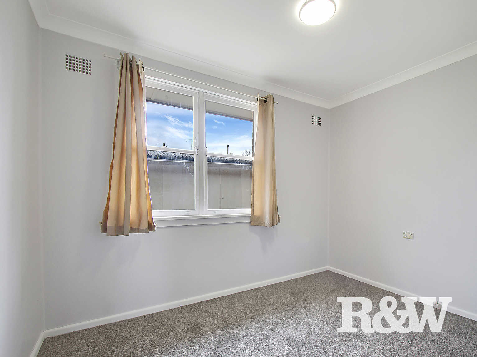 34 Gasmata Crescent Whalan 34 Gasmata Crescent Whalan