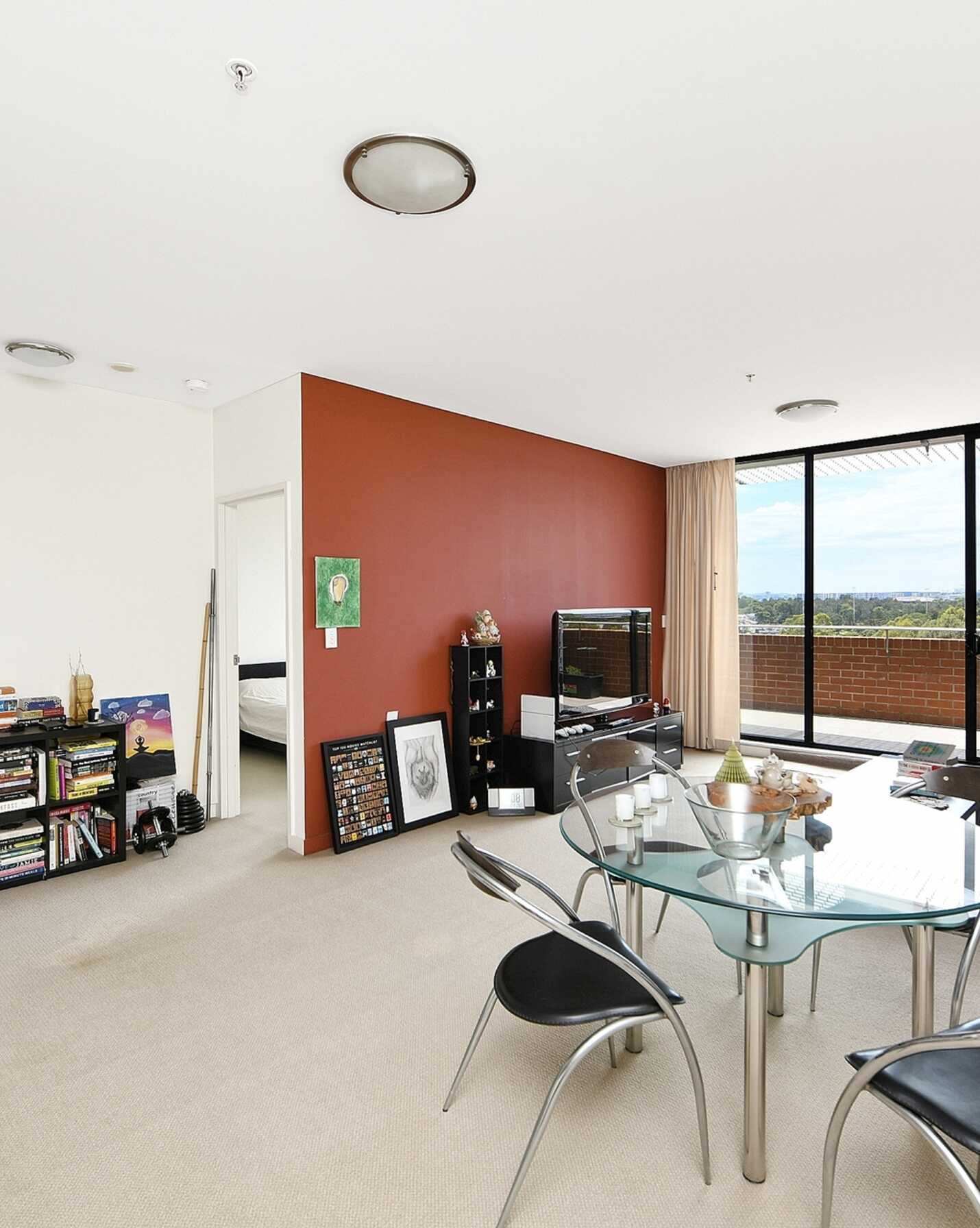 701/8 Brodie Spark Drive Wolli Creek, Creek - Thumbnail 2