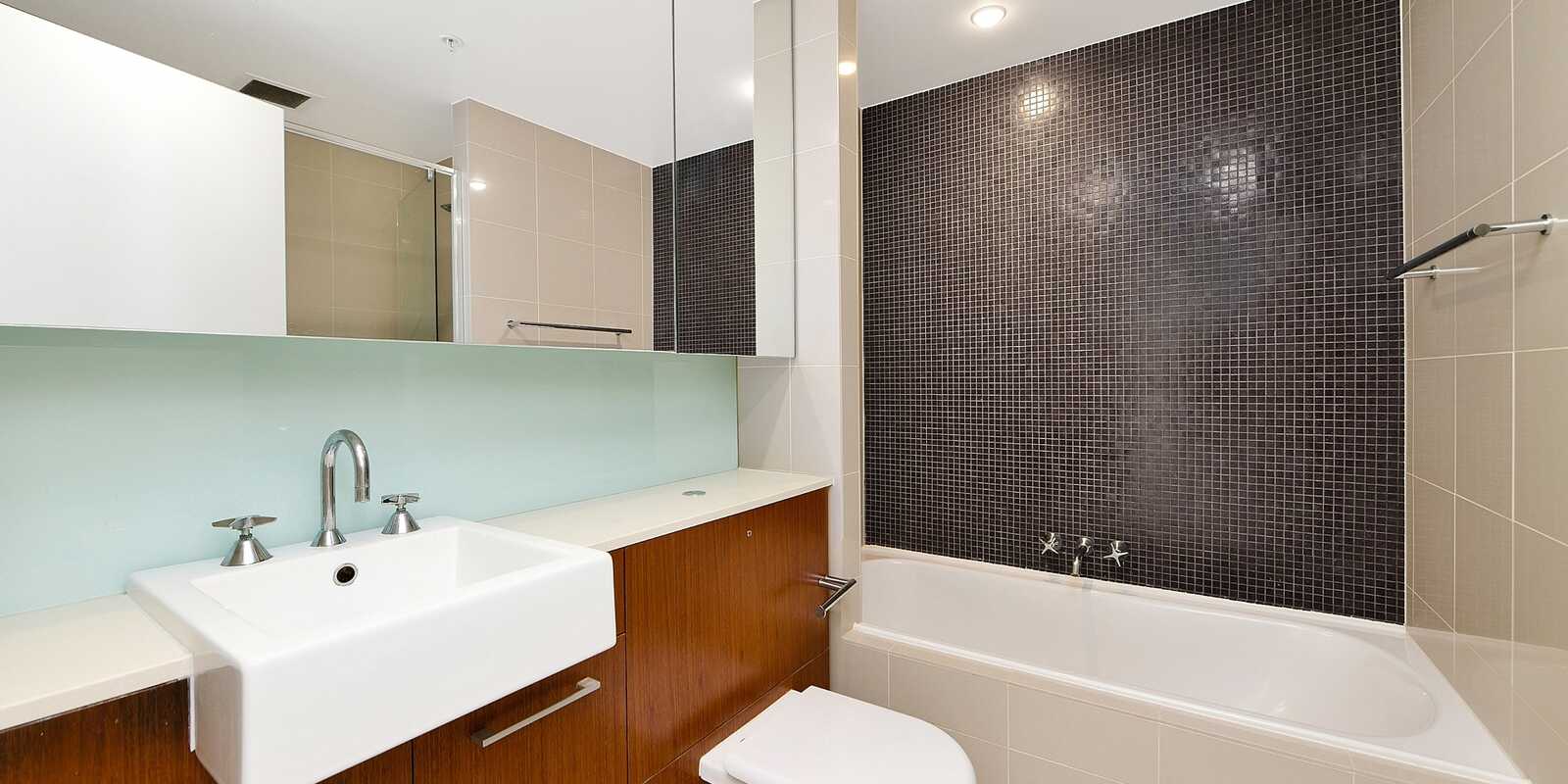 701/8 Brodie Spark Drive Wolli Creek