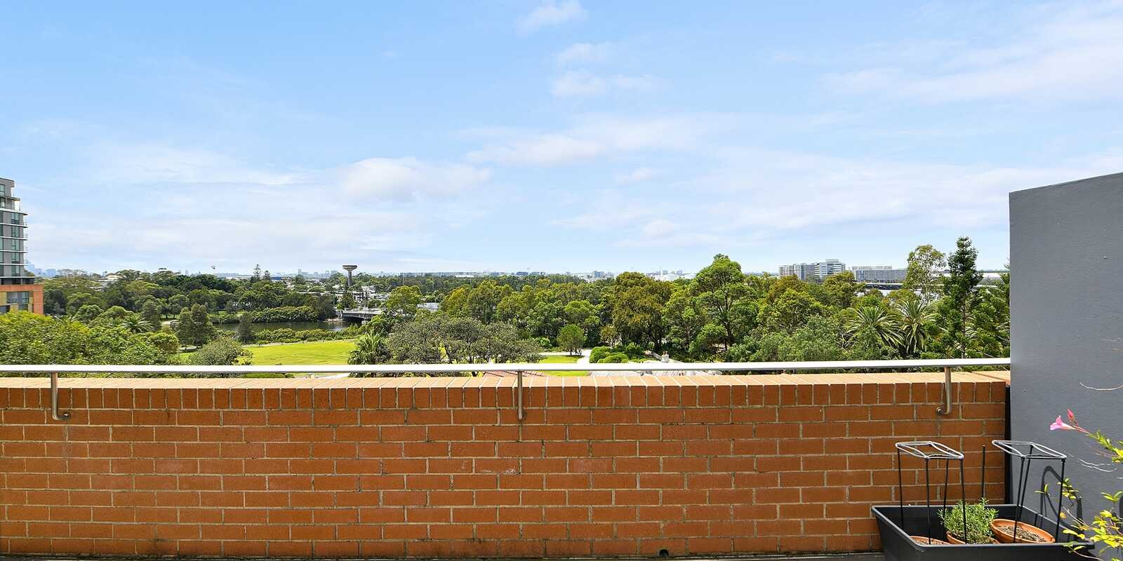 701/8 Brodie Spark Drive Wolli Creek