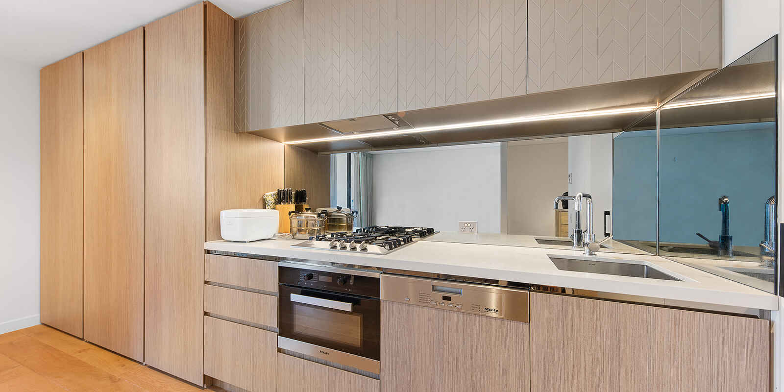 1015/225 Pacific Highway North Sydney 1015/225 Pacific Highway North Sydney