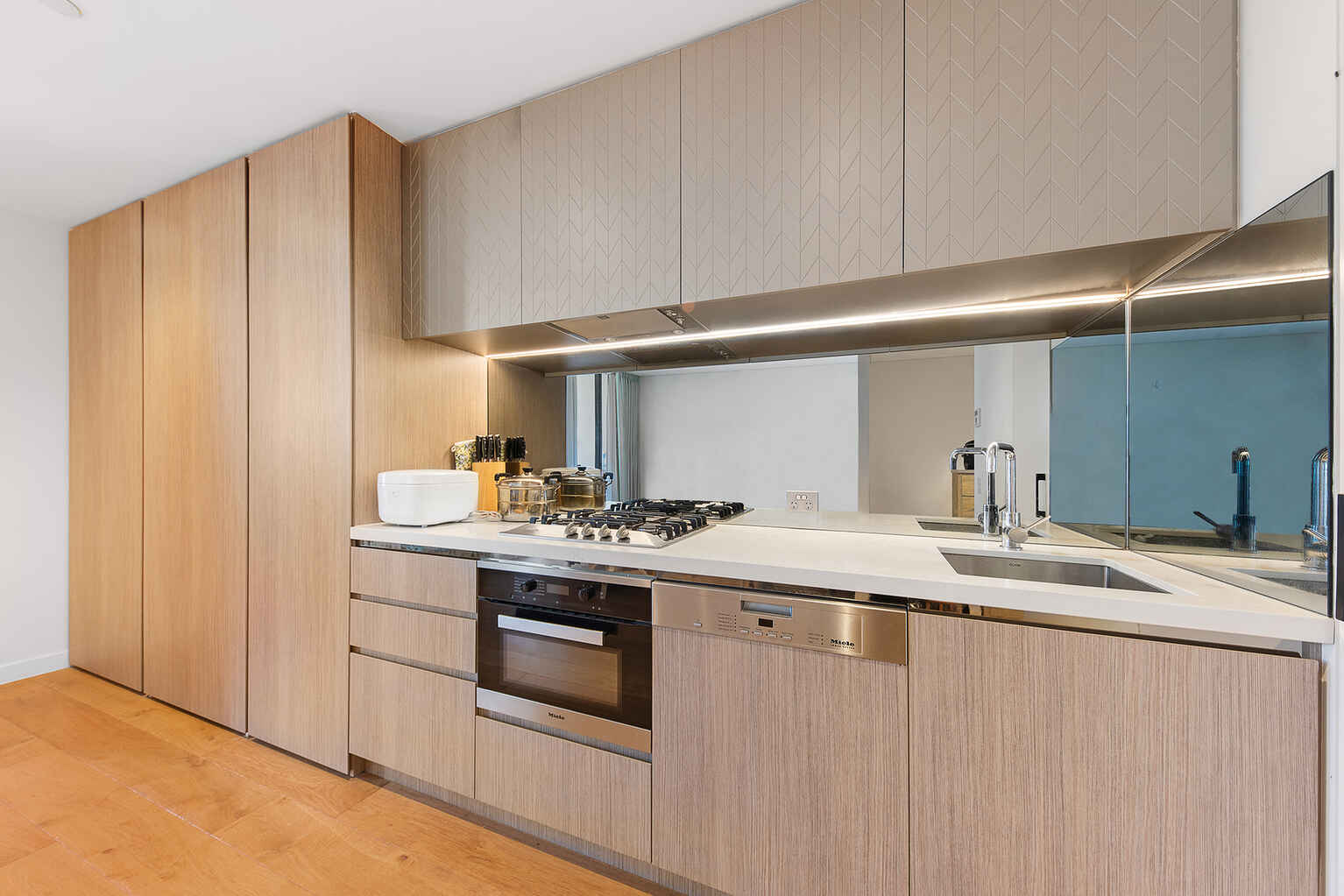 1015/225 Pacific Highway North Sydney