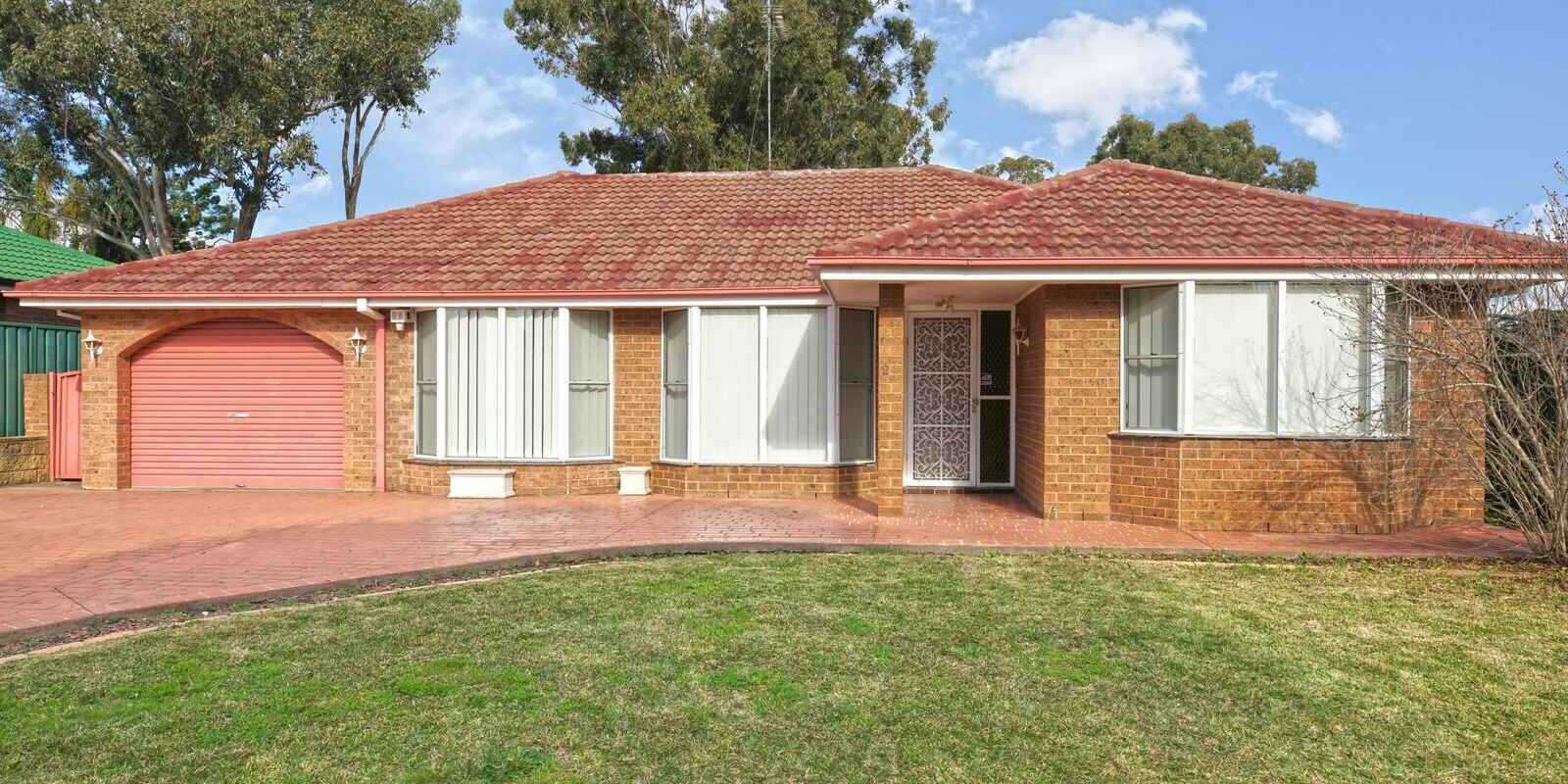 24 Shakespeare Drive St Clair 24 Shakespeare Drive St Clair