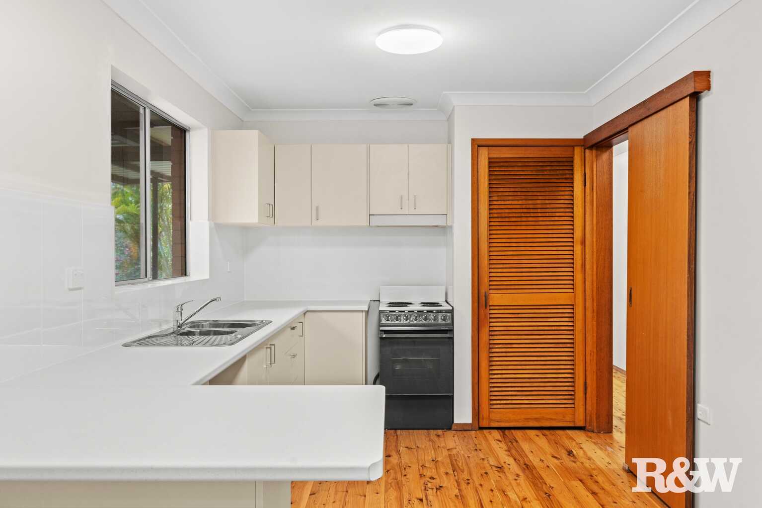 7 Nari Avenue Point Clare 7 Nari Avenue Point Clare
