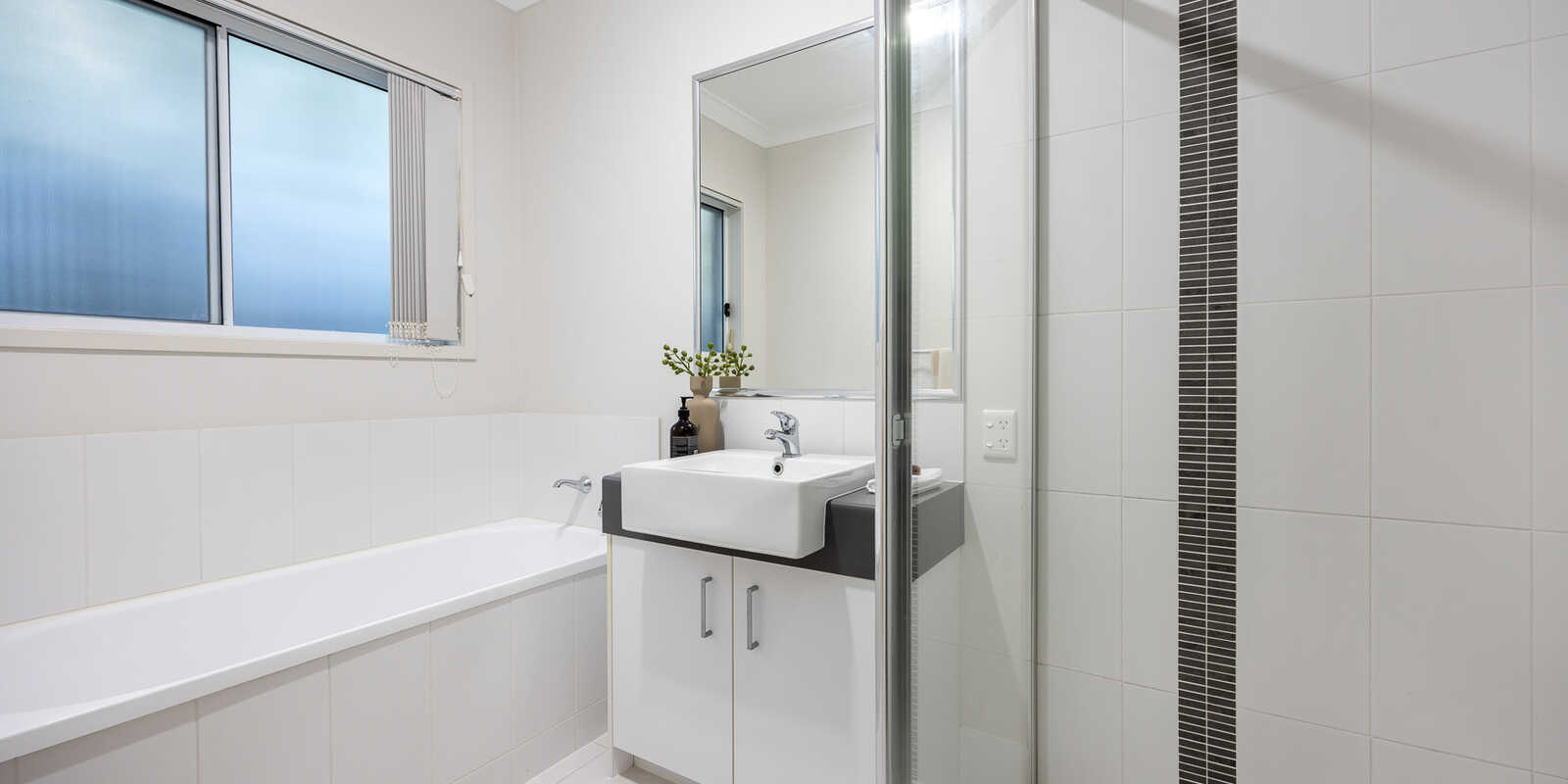 24 Donegal Drive Yaroomba 24 Donegal Drive Yaroomba