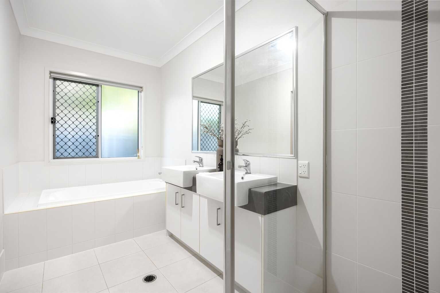 24 Donegal Drive Yaroomba 24 Donegal Drive Yaroomba